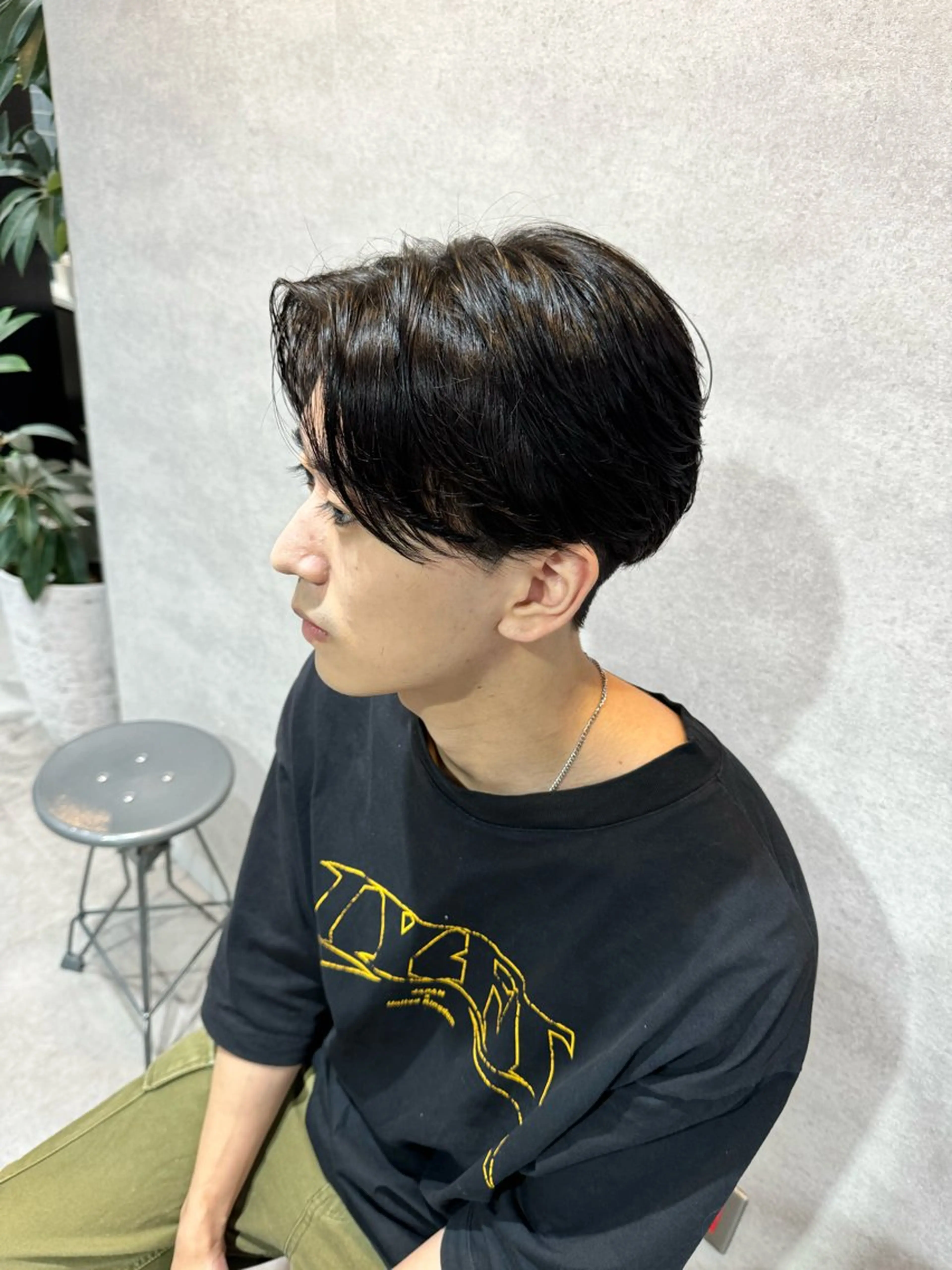 ショート カラー パーマ ヘアアレンジ メンズ センターパート メンズハイライト メンズメッシュ マッシュ メンズパーマ カット パーマ トリートメント ヘッドスパ ヘアセット 仕上がり満足度No. 1🔥BLUCK🔥のヘアスタイル