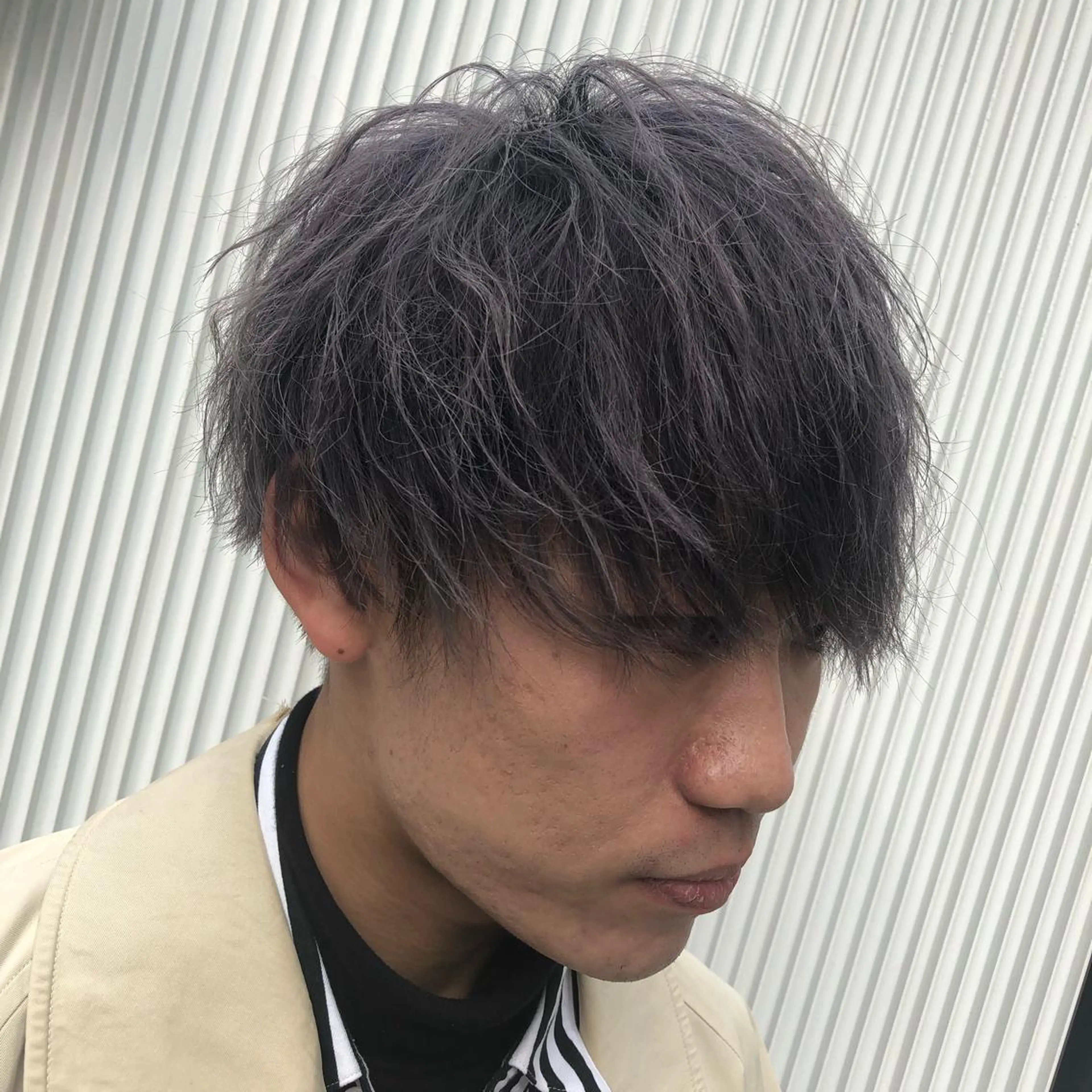 ショート カラー メンズ ダブルカラー ベージュグレージュ 💕しゅーじ💕のヘアスタイル