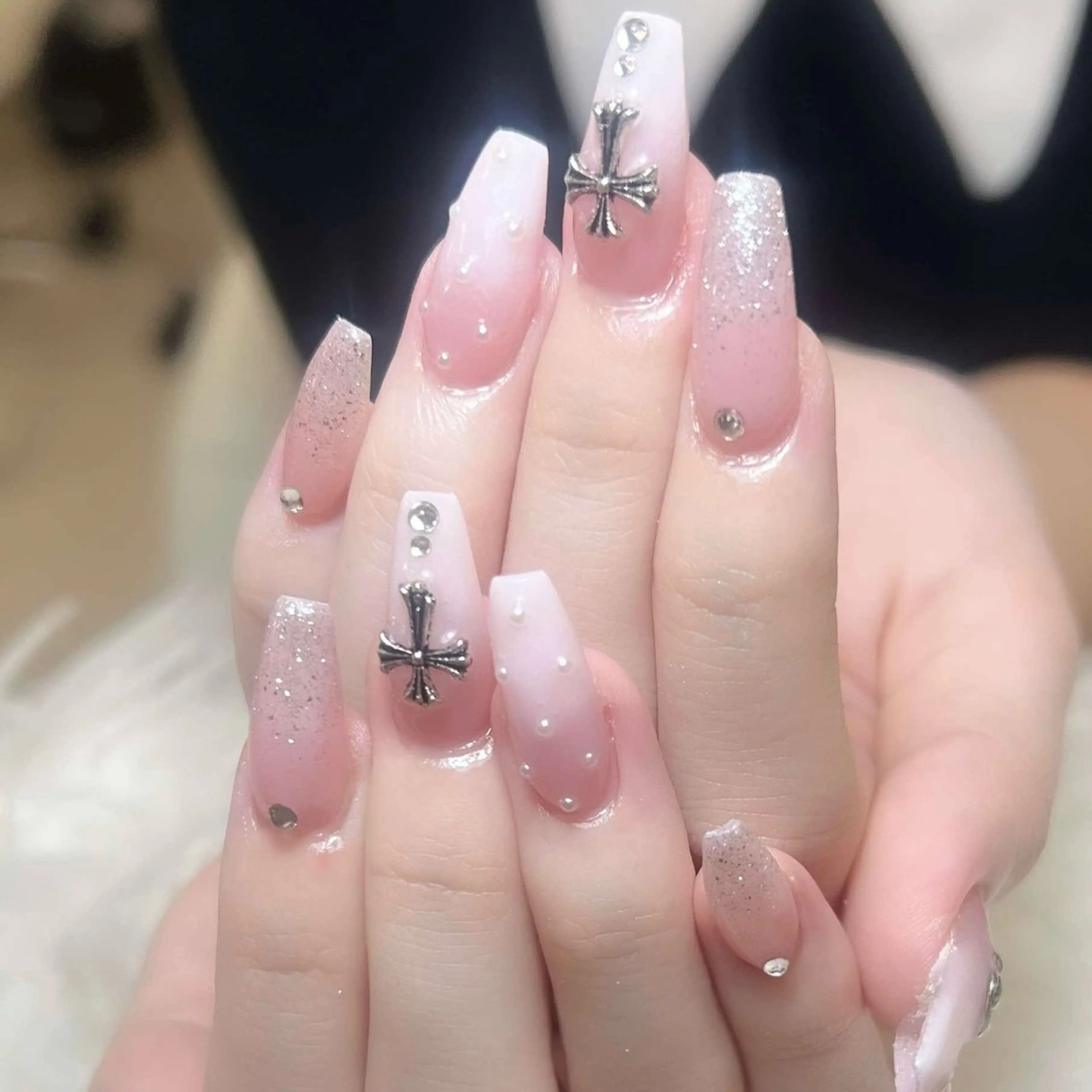 ネイル チークネイル 長さ出し フラッシュネイル フレンチネイル グラデーション ハンドネイル NGUYEN DUNGのネイルデザイン