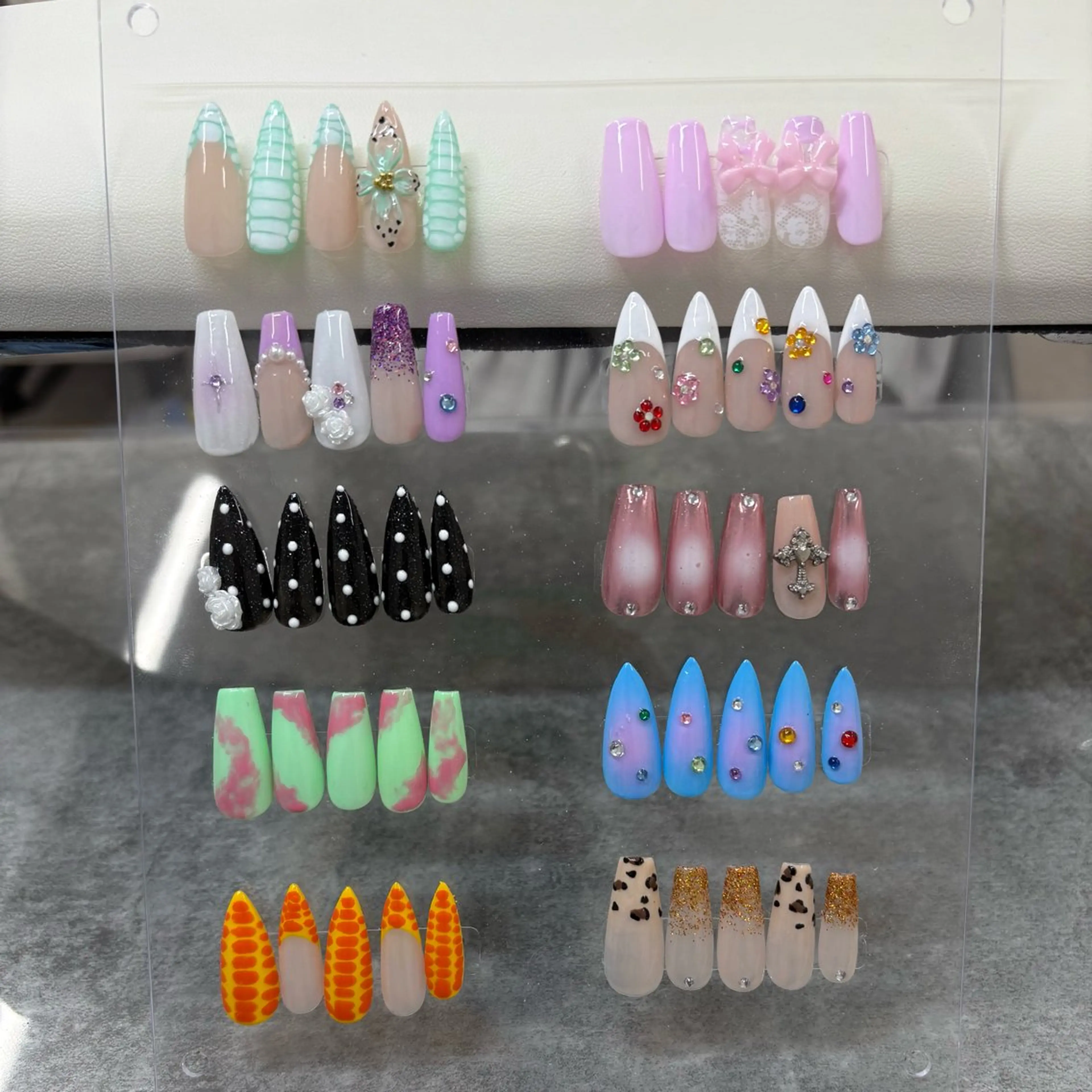 ネイル ハンドネイル yuria 🎀海外ネイル🌺のネイルデザイン