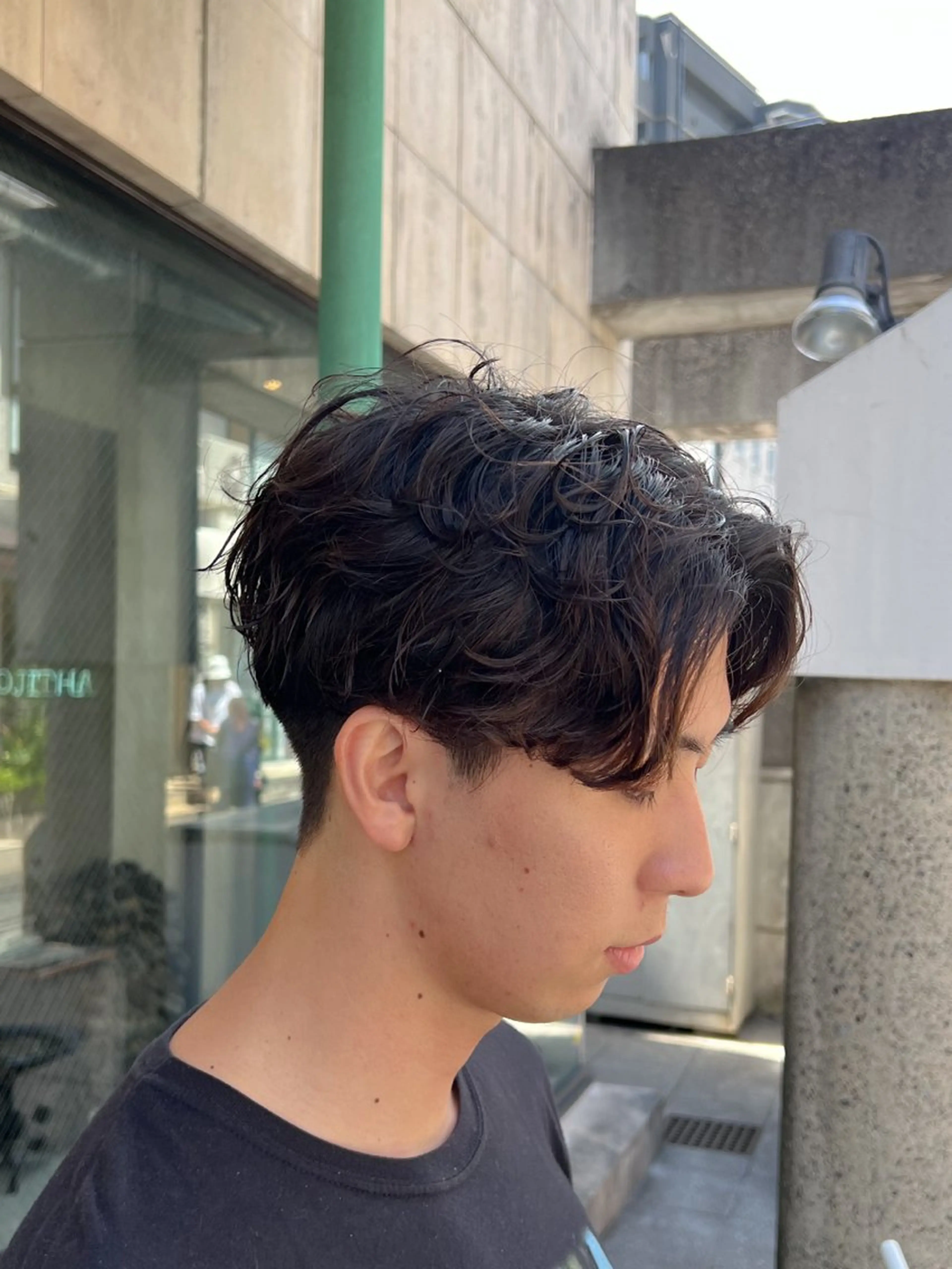 ショート パーマ ヘアアレンジ メンズ センターパート メンズ韓国風 メンズパーマ 波巻きパーマ 韓国風ヘア カット パーマ レイヤー/艶髪矯正 🪐takushiのヘアスタイル