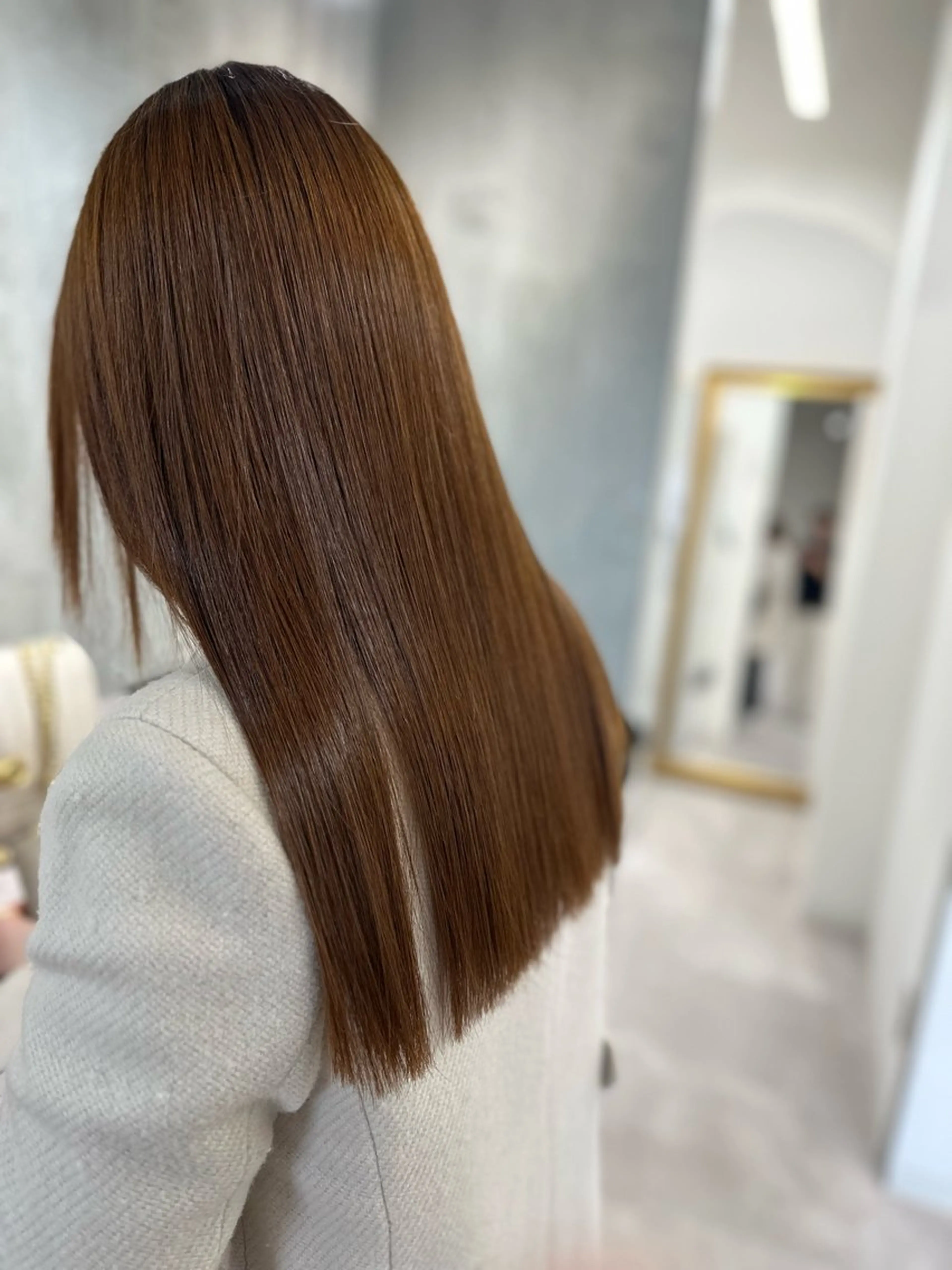 セミロング カット 縮毛矯正 JYO 髪質改善専門家のヘアスタイル