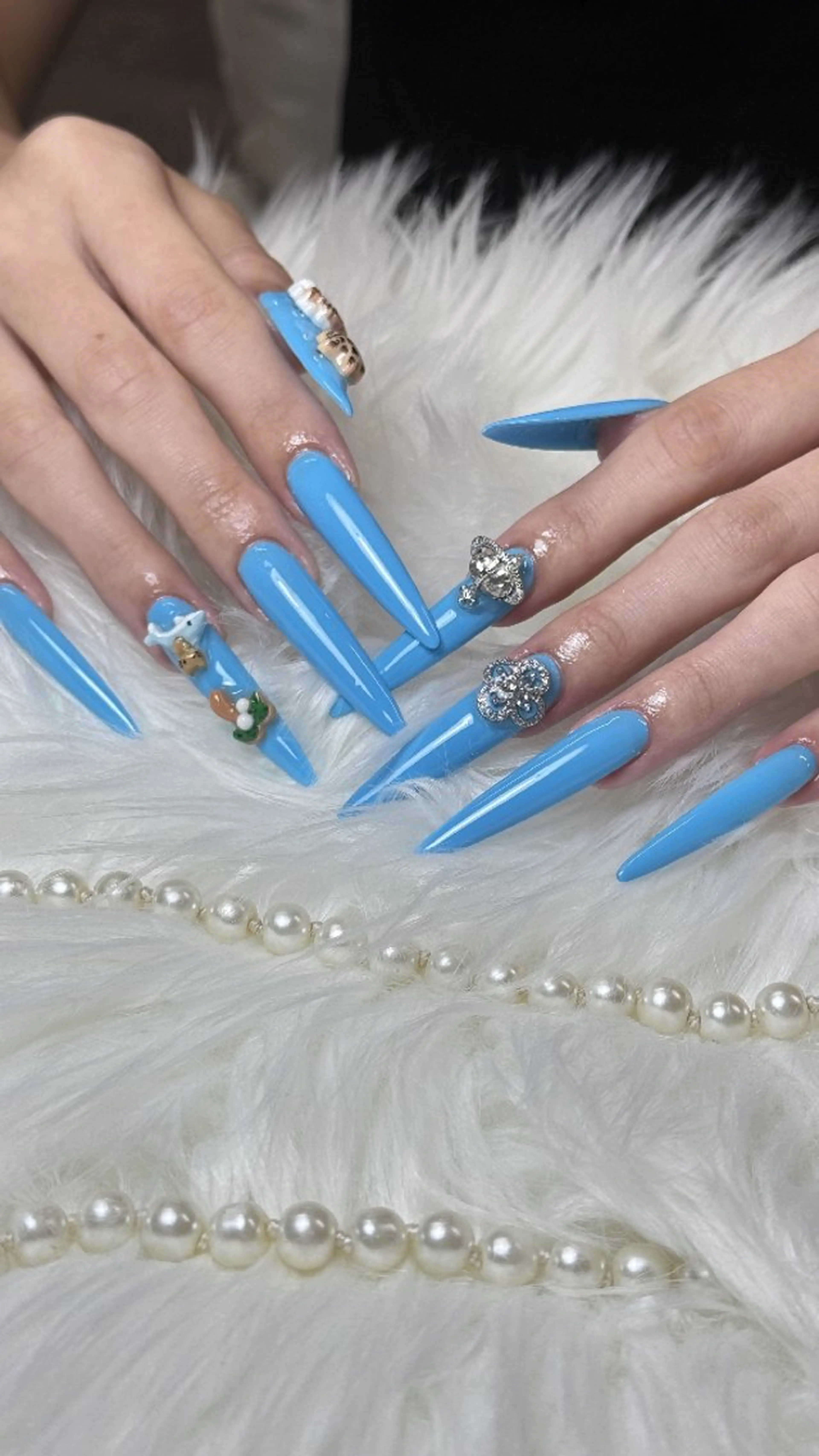 ネイル ENsalon AKIRAのネイルデザイン