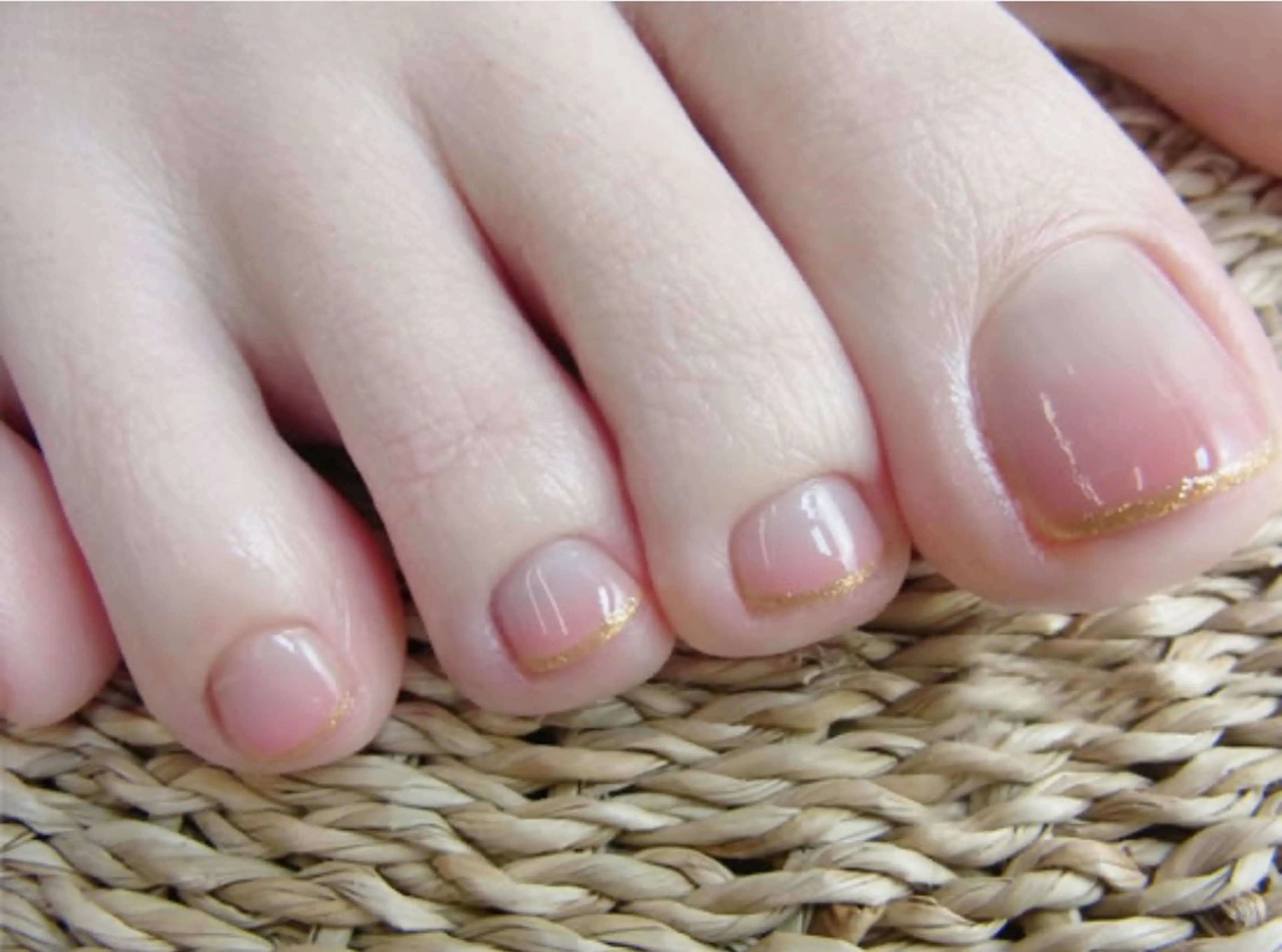 ネイル フットネイル グラデーション ラメ(グリッター) Plumeria 永井のネイルデザイン