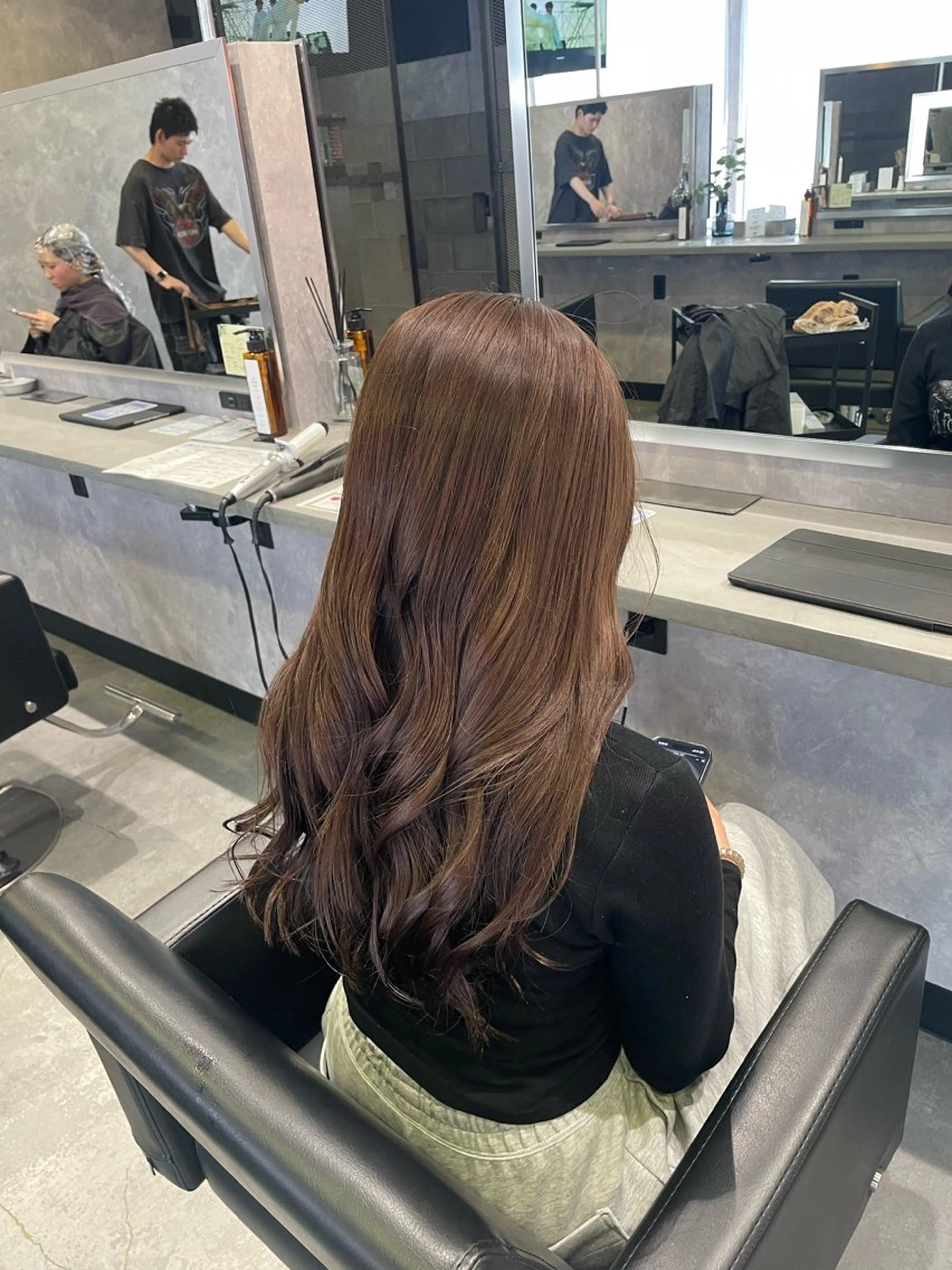 ロング ヘアカラー トリートメント 手塚 由佳のヘアスタイル