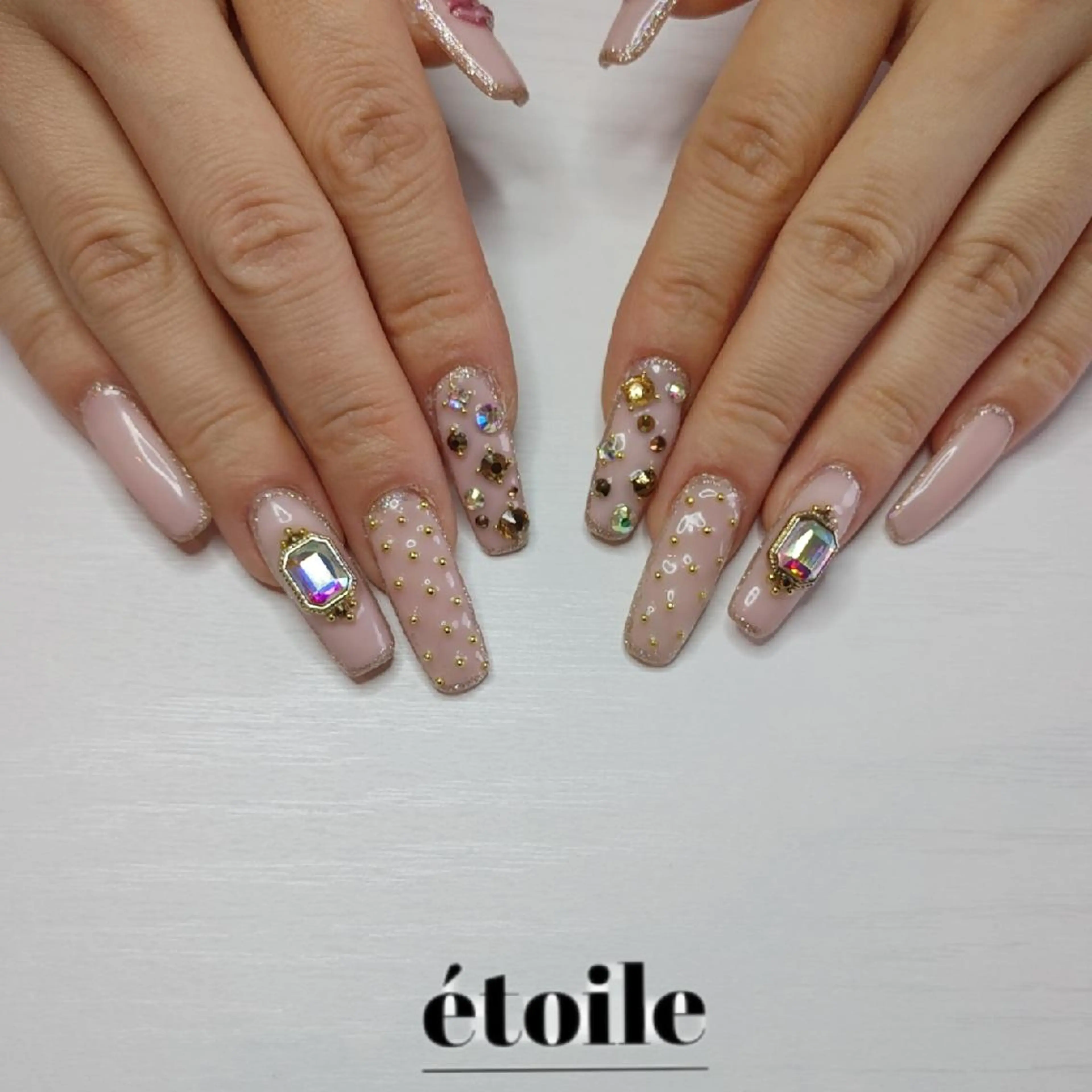 ネイル étoile(エトワール)所属・山田 可愛のネイルデザイン