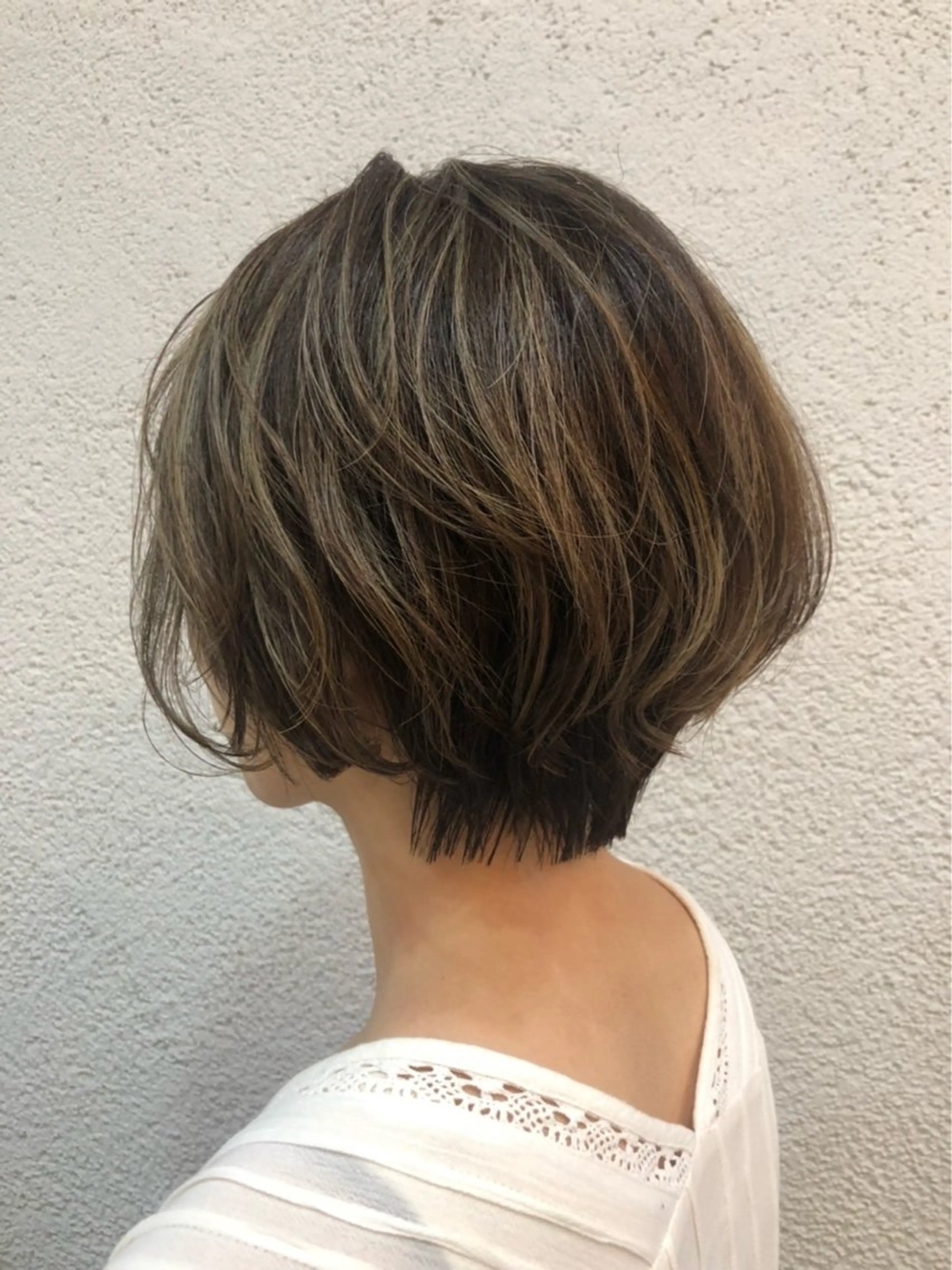 ショート パーマ 小磯 維織のヘアスタイル
