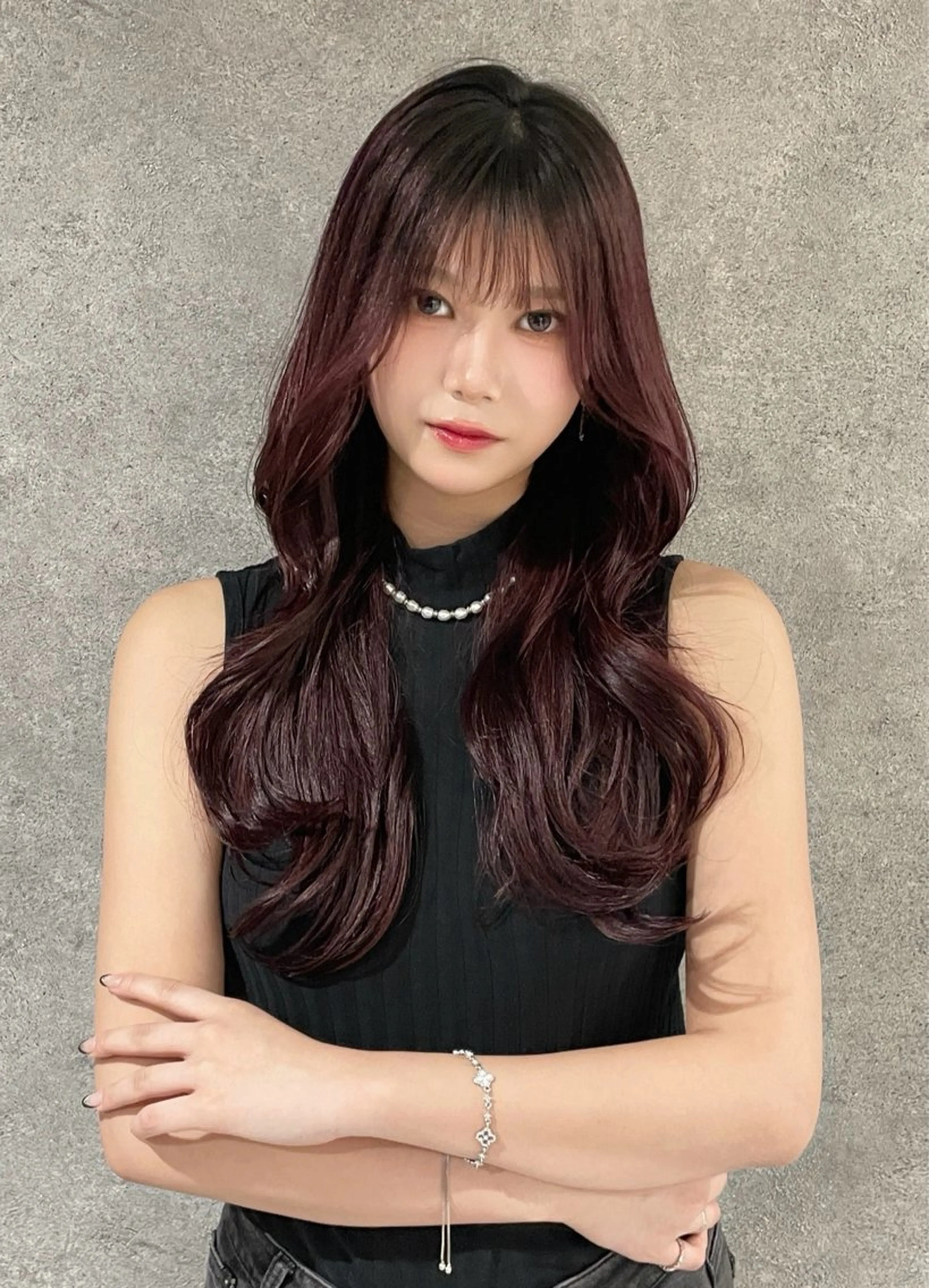 ロング カラー 紅都🫧透明感 水光カラー🫧のヘアスタイル