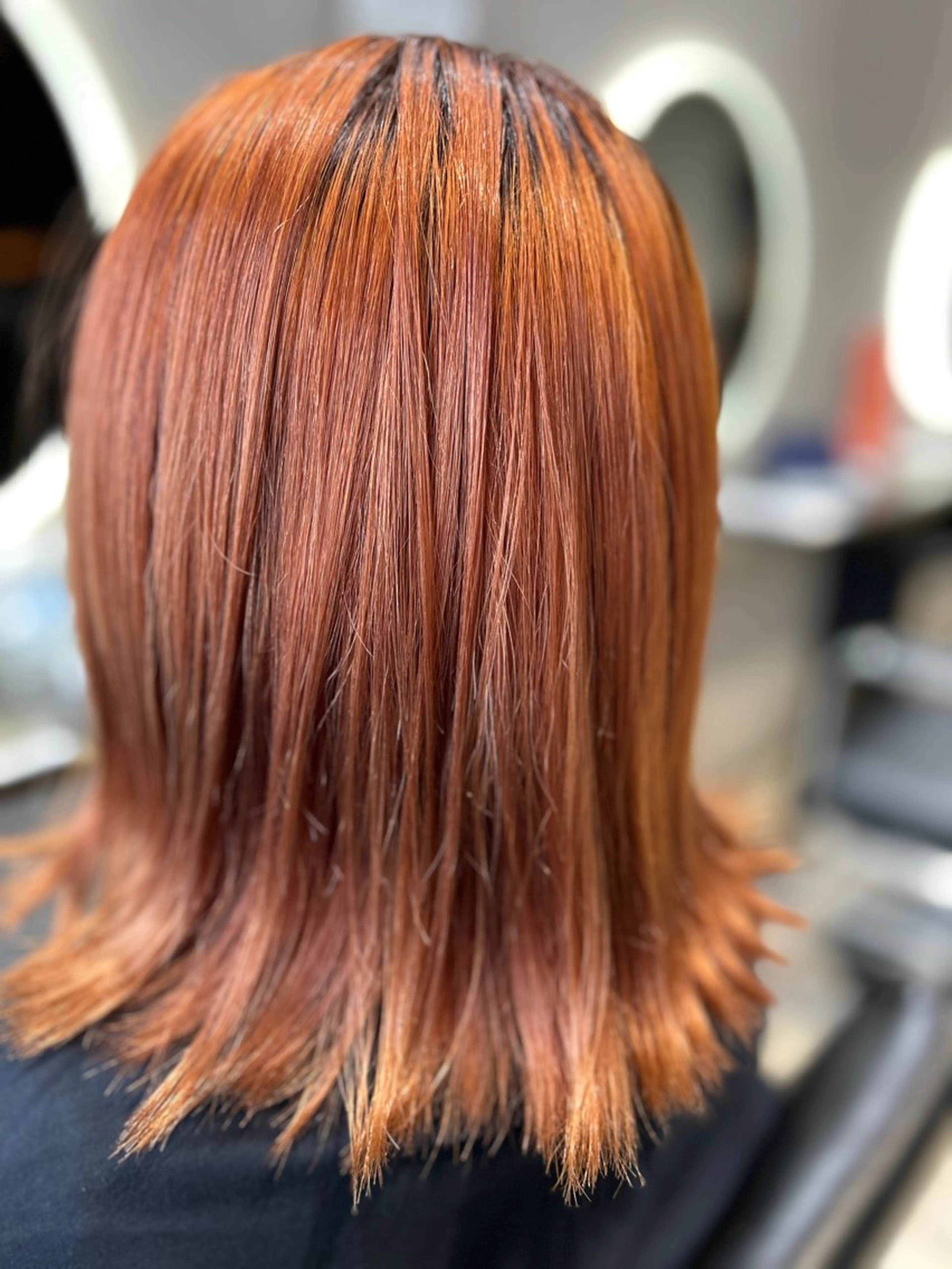 カラー ブリーチ グラデーションカラー オレンジ 濱田 里江のヘアスタイル