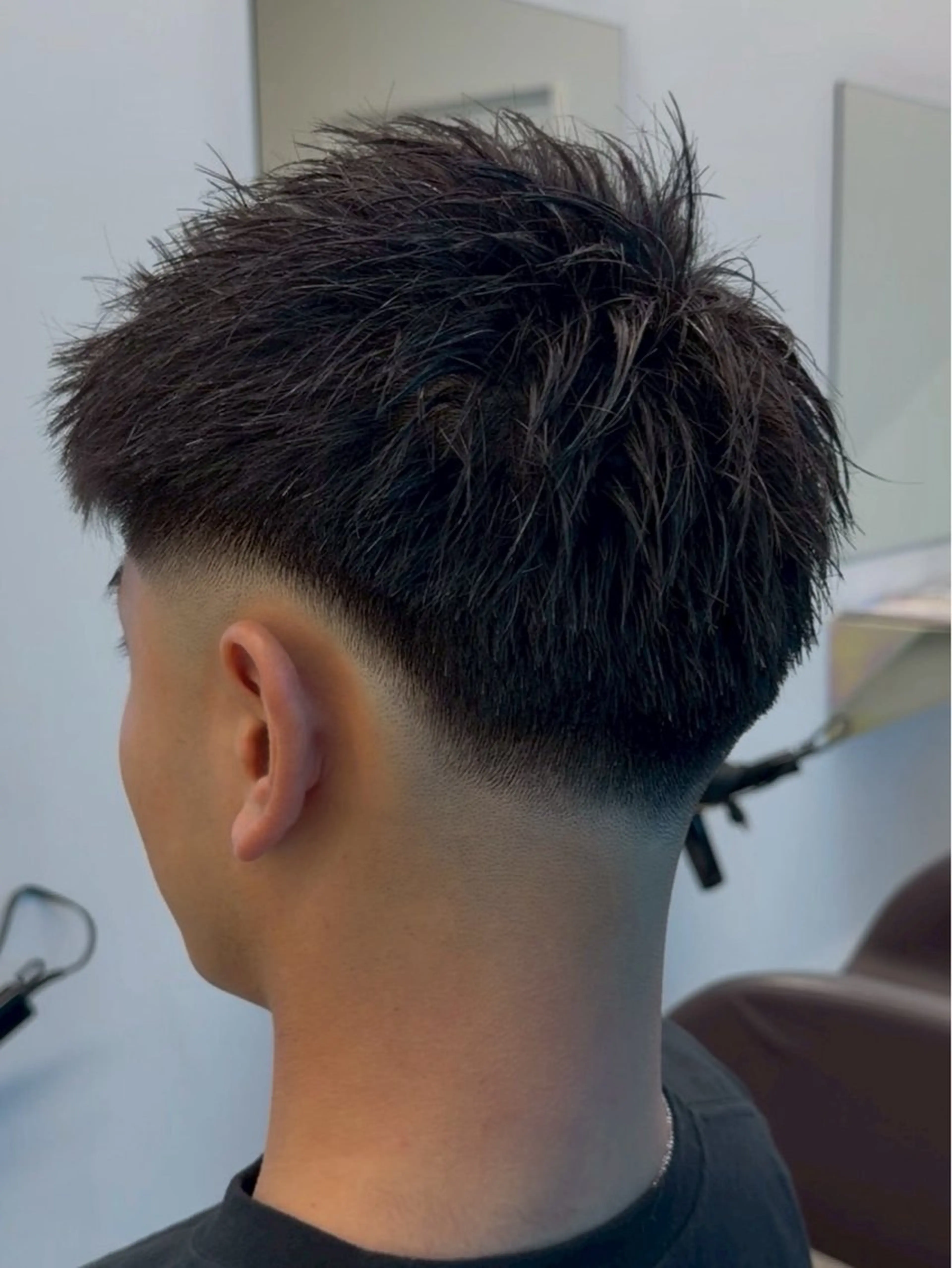 メンズ フェードカット スパイキーショート 刈り上げ 小林 大和のヘアスタイル