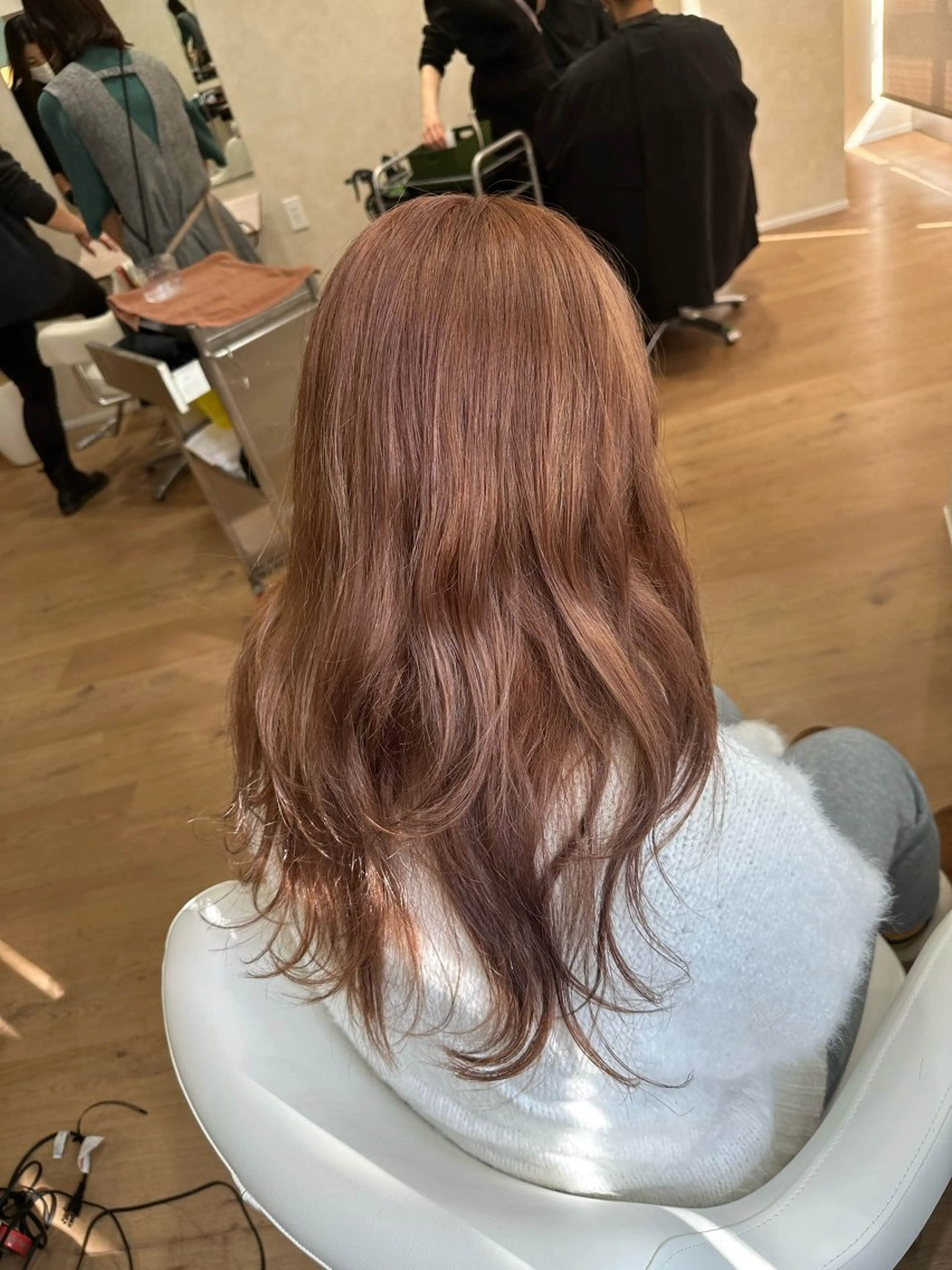 ロング ボブ ハイライト レイヤーカット 似合わせカット 美髪🫧ブリーチ/ デザイン/永田汰伊智のヘアスタイル