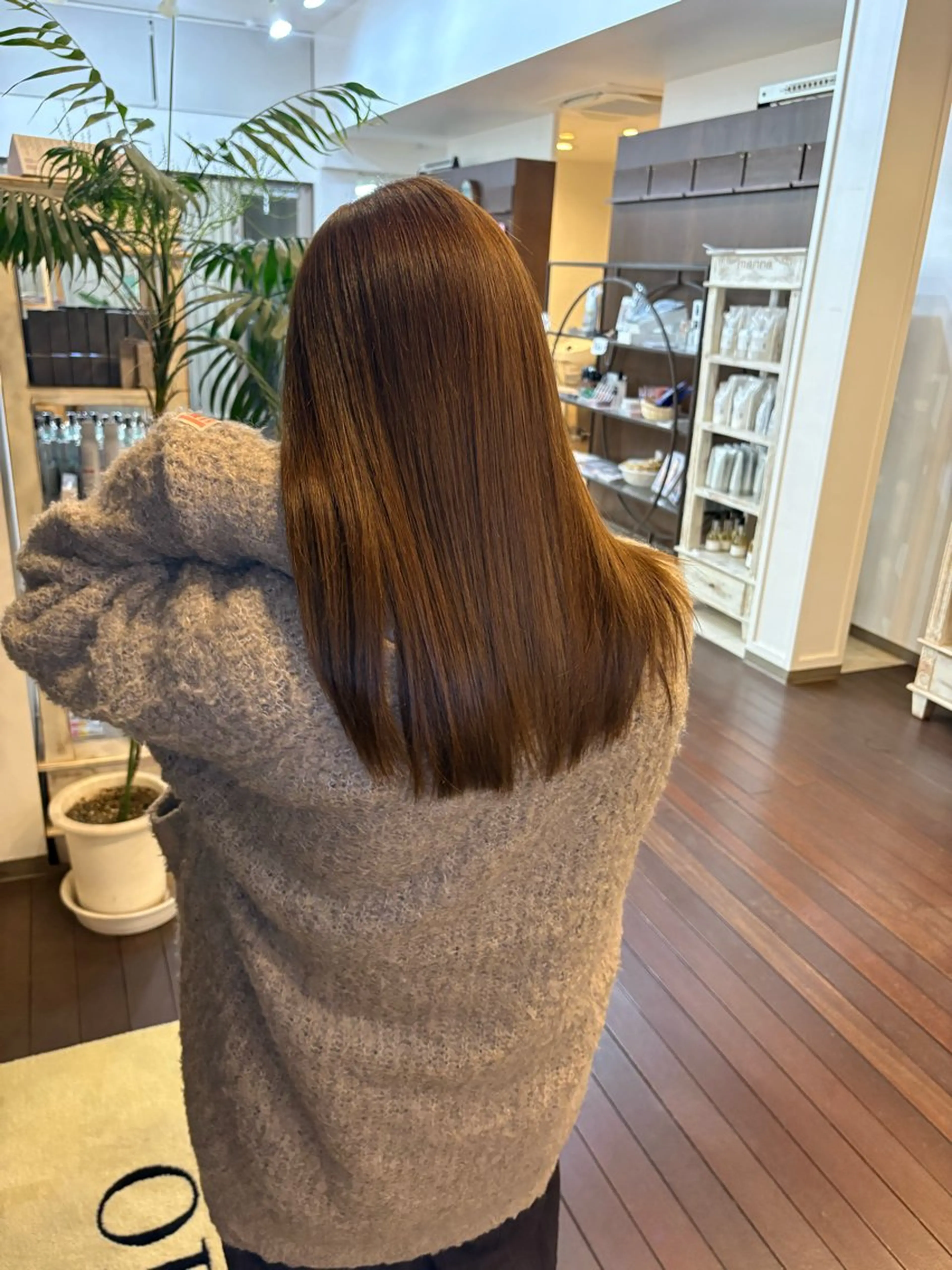 【新規限定】【🔥推しのダメージレスカラー🔥】ツヤ髪デザインカット+まとまる髪質改善カラーの写真