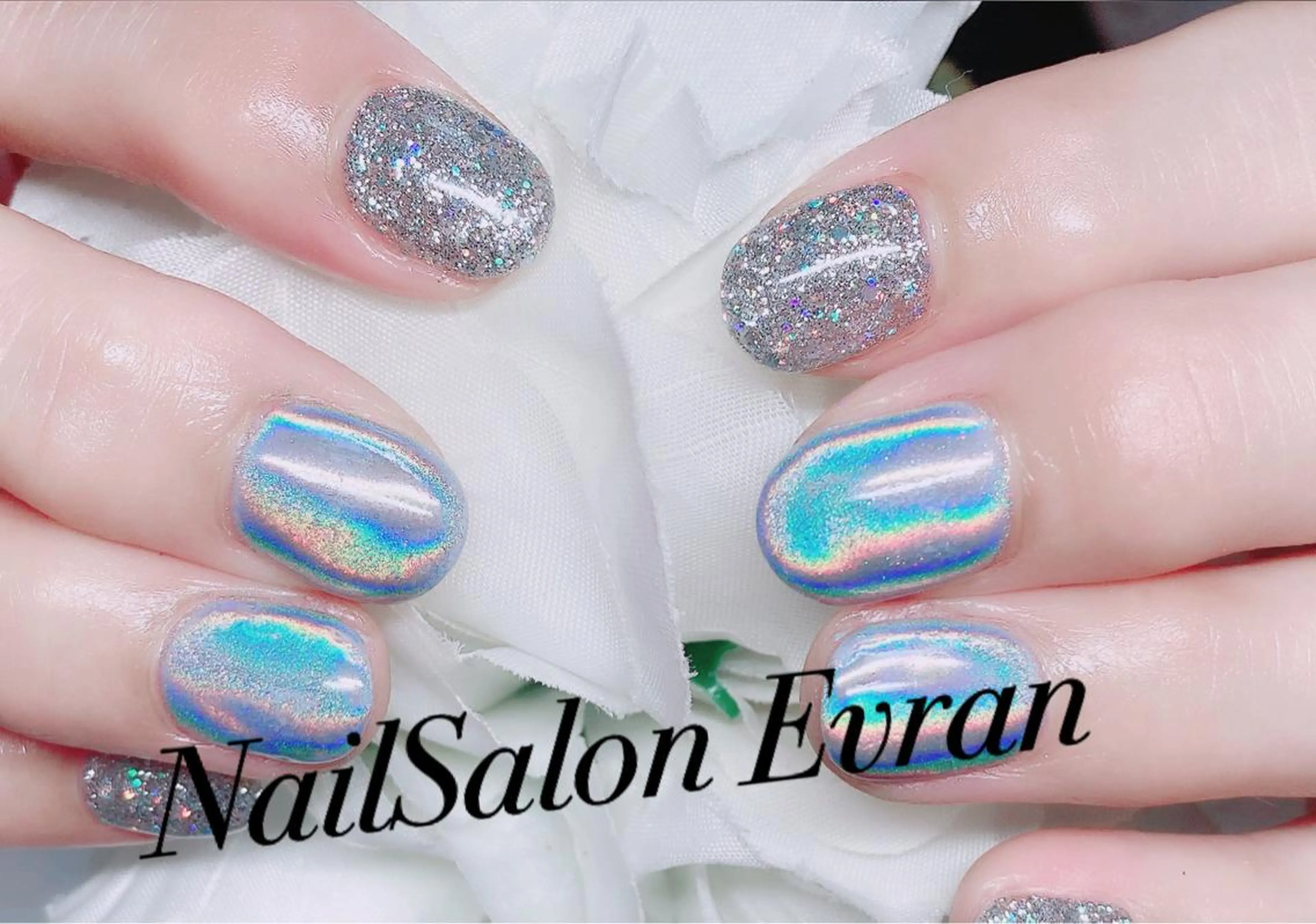 ネイル ミラーネイル Nail salon Evranのネイルデザイン