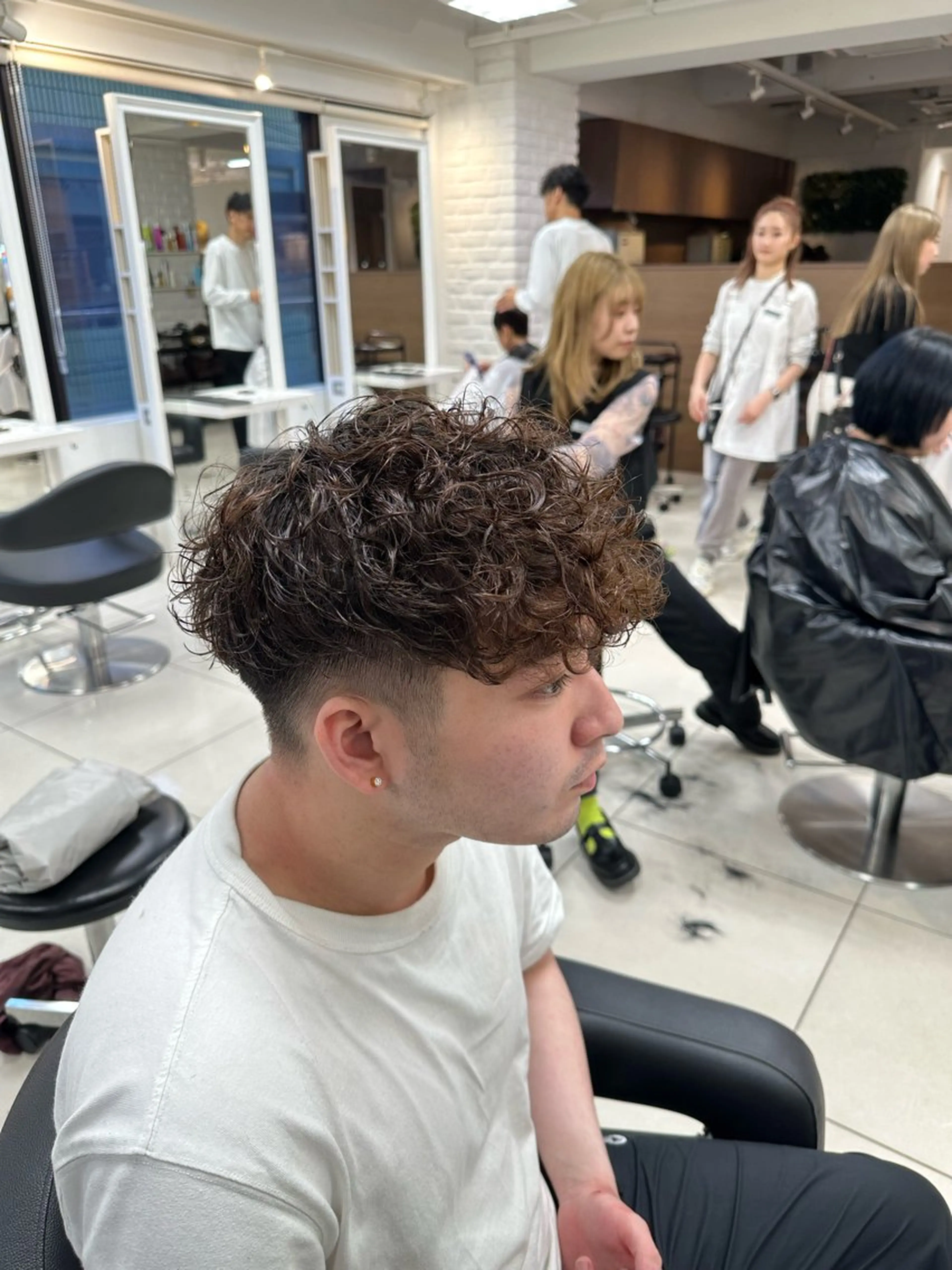 ショート パーマ メンズ スペインカール カット パーマ トリートメント フェザーパーマ職人 🪶ryosukeのヘアスタイル