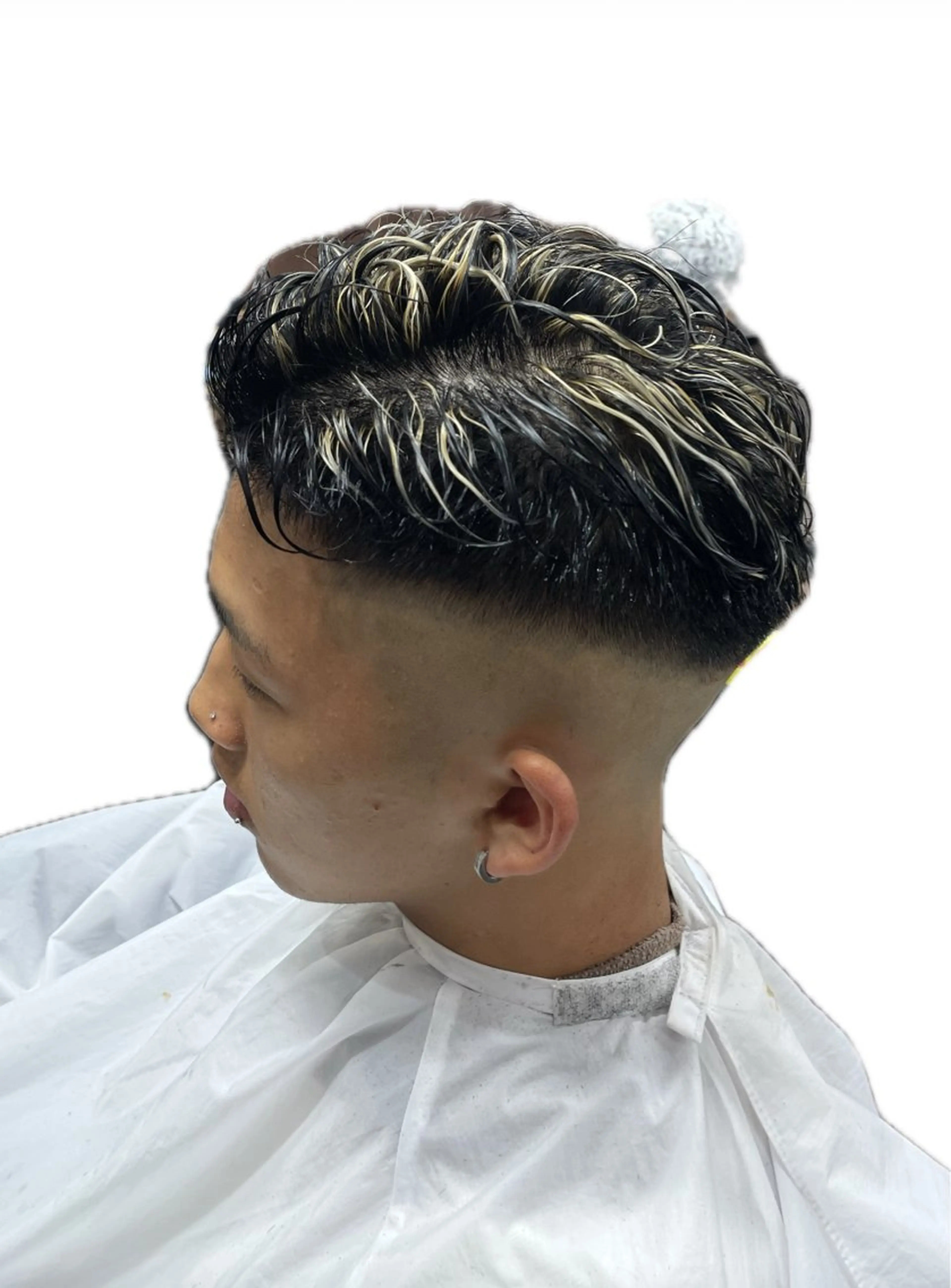 パーマ メンズ フェードカット メンズハイライト メンズパーマ 登 愛のヘアスタイル