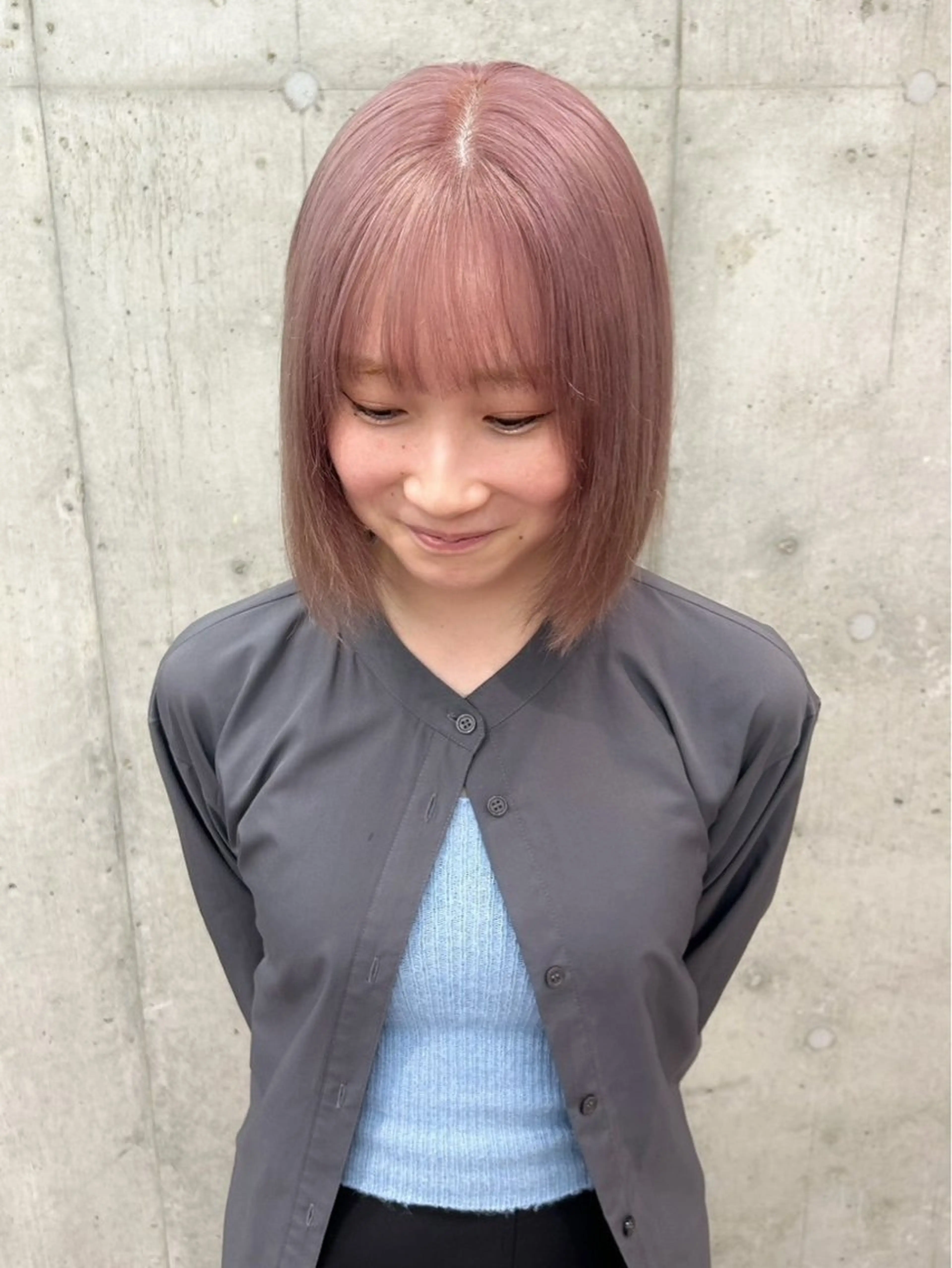 ショート カラー ヘアアレンジ ブリーチ ダブルカラー イヤリングカラー イルミナカラー ブリーチなしカラー 立川レイヤー 透明感カラーaoiのヘアスタイル