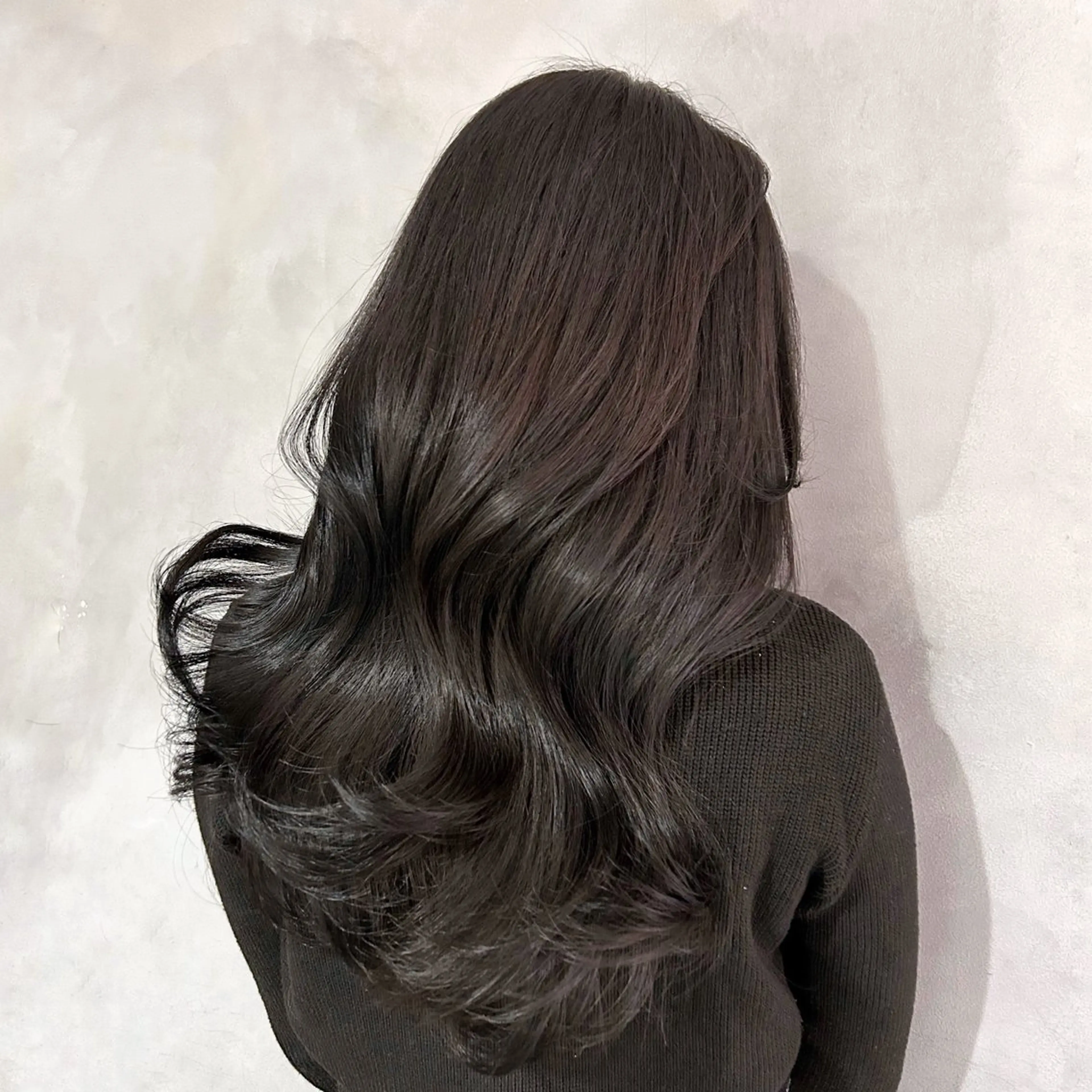 ロング 谷 亜澄のヘアスタイル