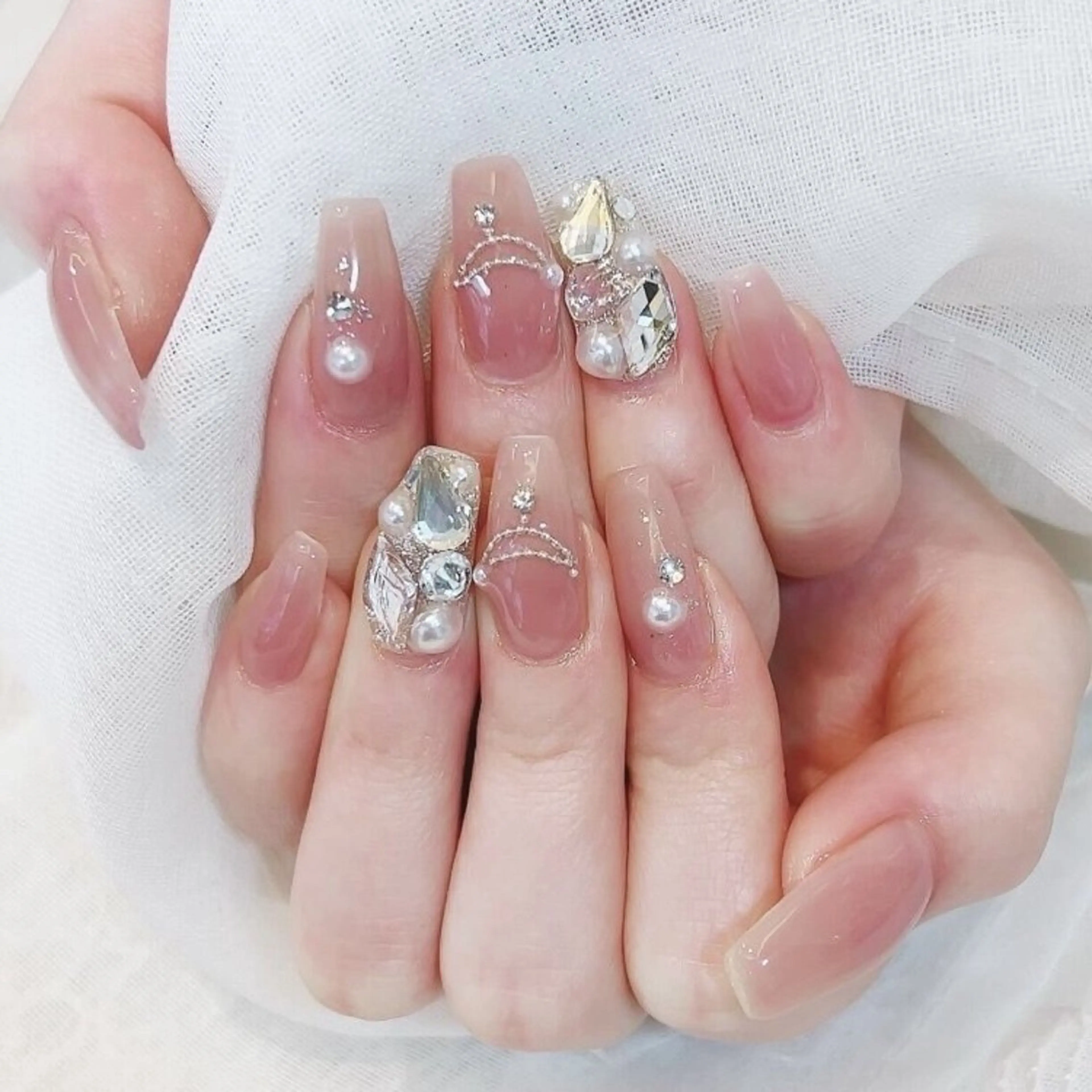 ネイル ハンドネイル 渋谷T&B ナサ ギ ロング無制限中✨のネイルデザイン