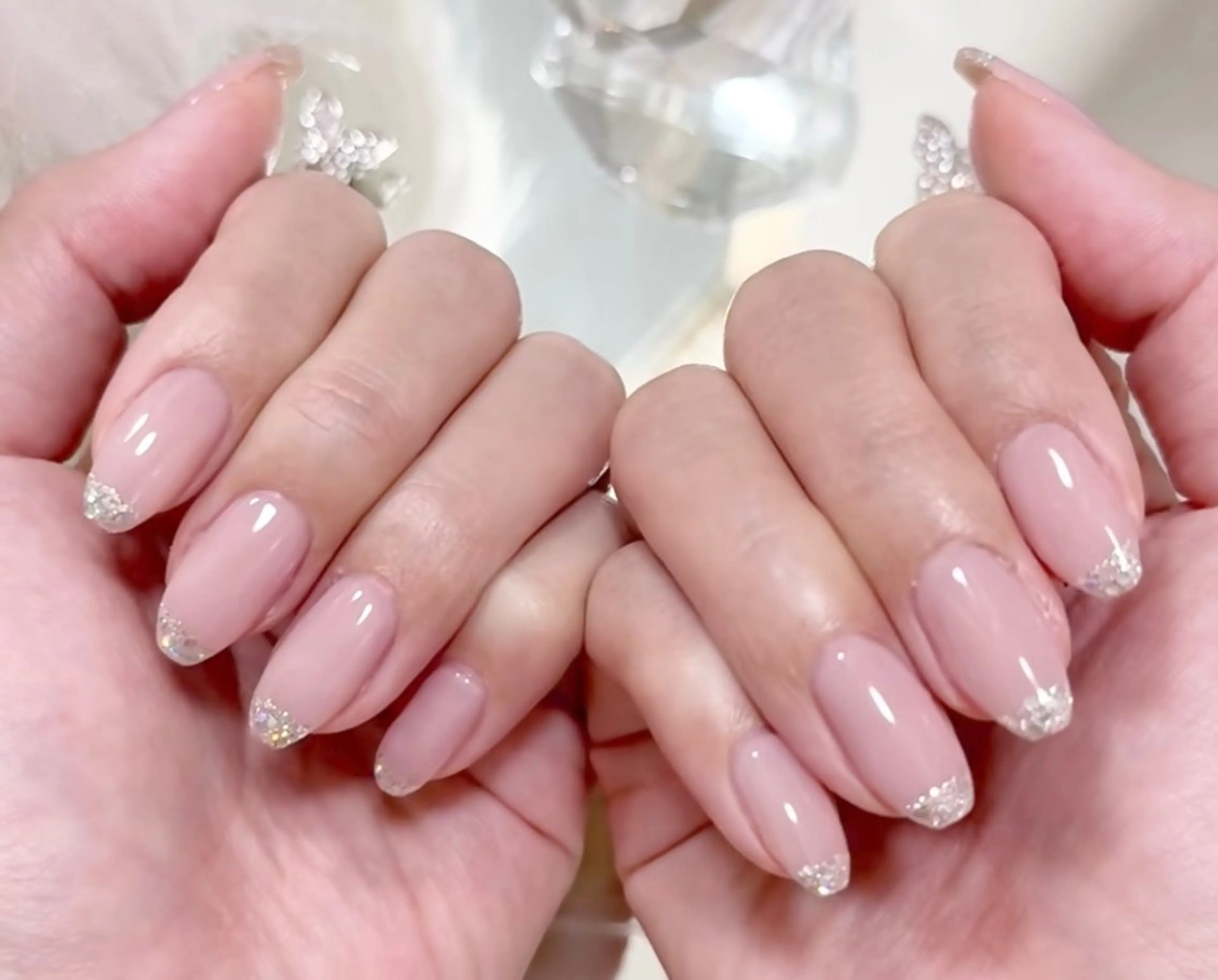 ★新規★【初回ソフトジェルオフ無料】透け感ネイル🐥💕ワンカラー＋ガラスフレンチ💎✨【ちゅるちゅるネイル💖💖】の写真