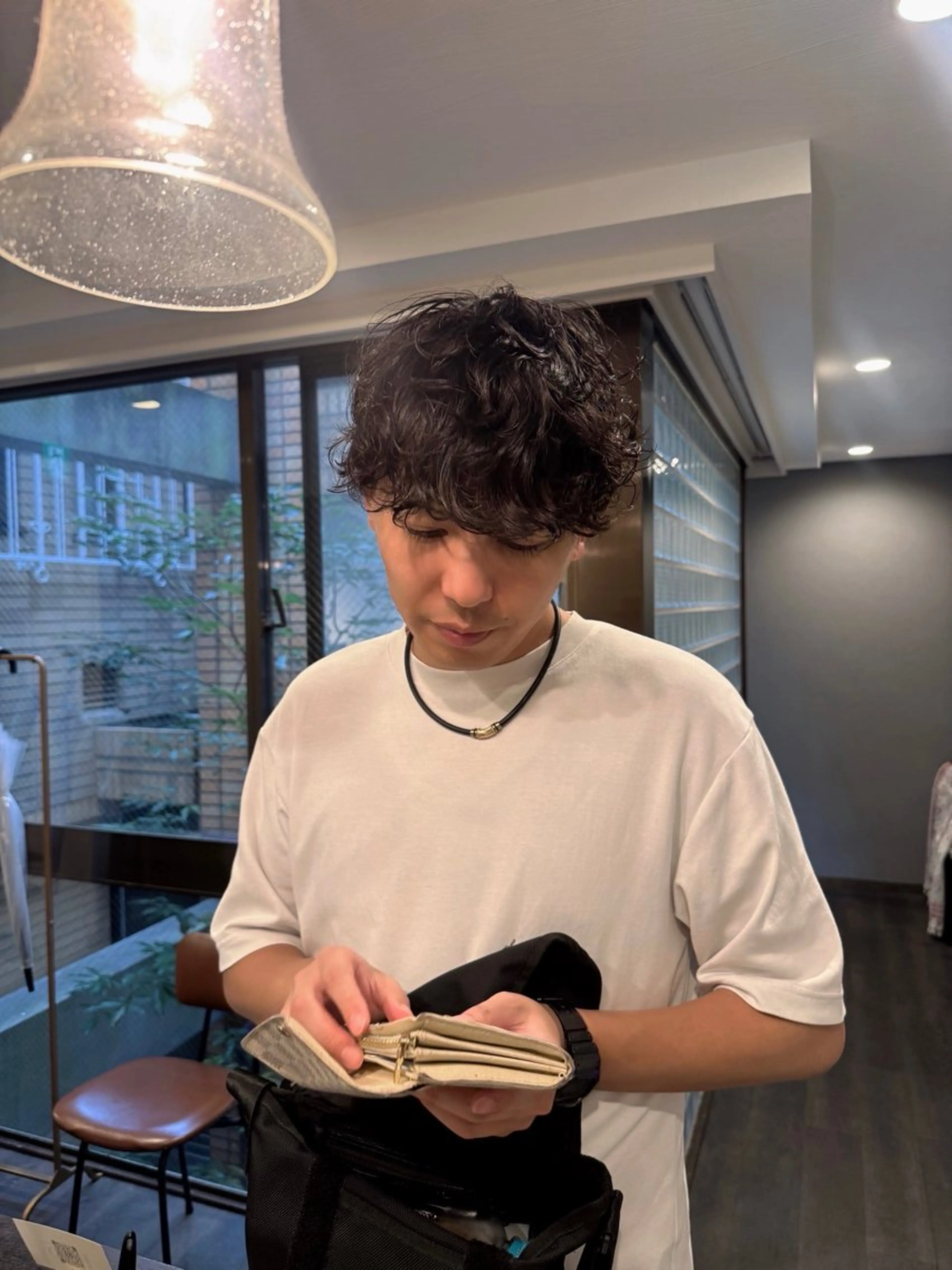 ショート パーマ メンズ BROWN nakano所属・mina 🐈‍⬛ ラフな似合わせヘアのヘアスタイル