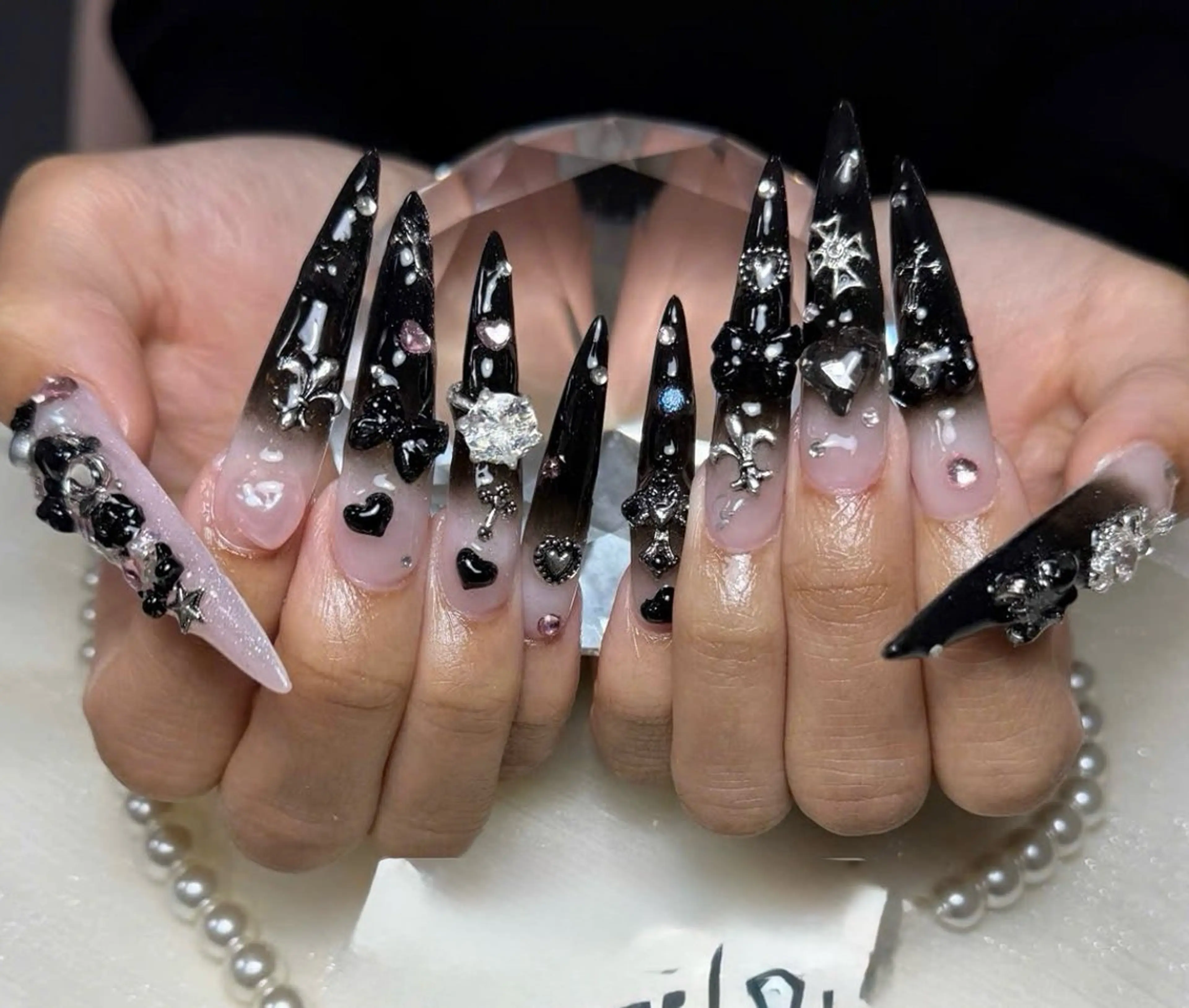 ネイル オーロラネイル 長さ出し フラッシュネイル フレンチネイル ジェルネイル Michi Nail Staffのネイルデザイン