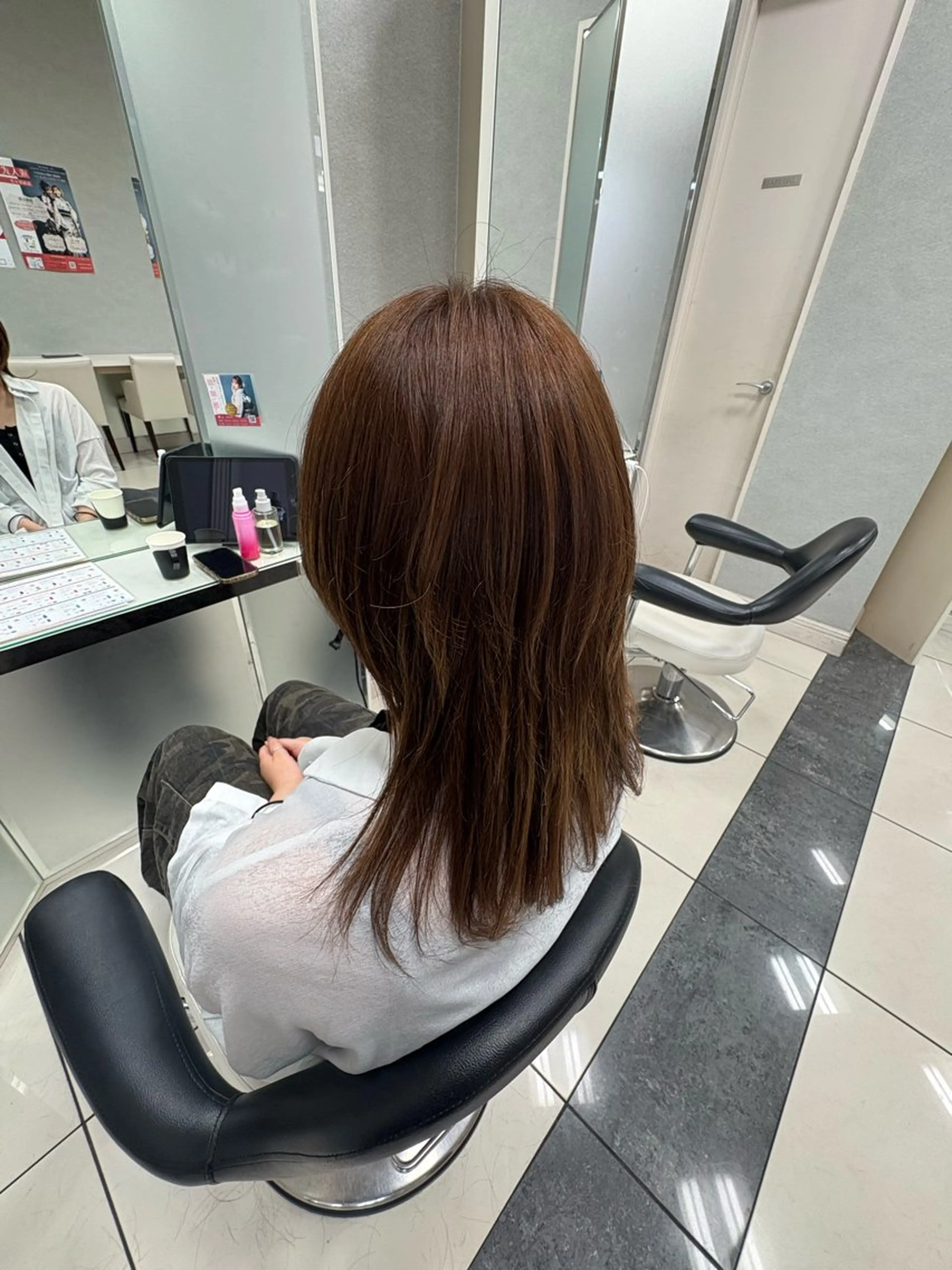 セミロング カット トリートメント インナーカラー/ ブリーチ/ことねのヘアスタイル