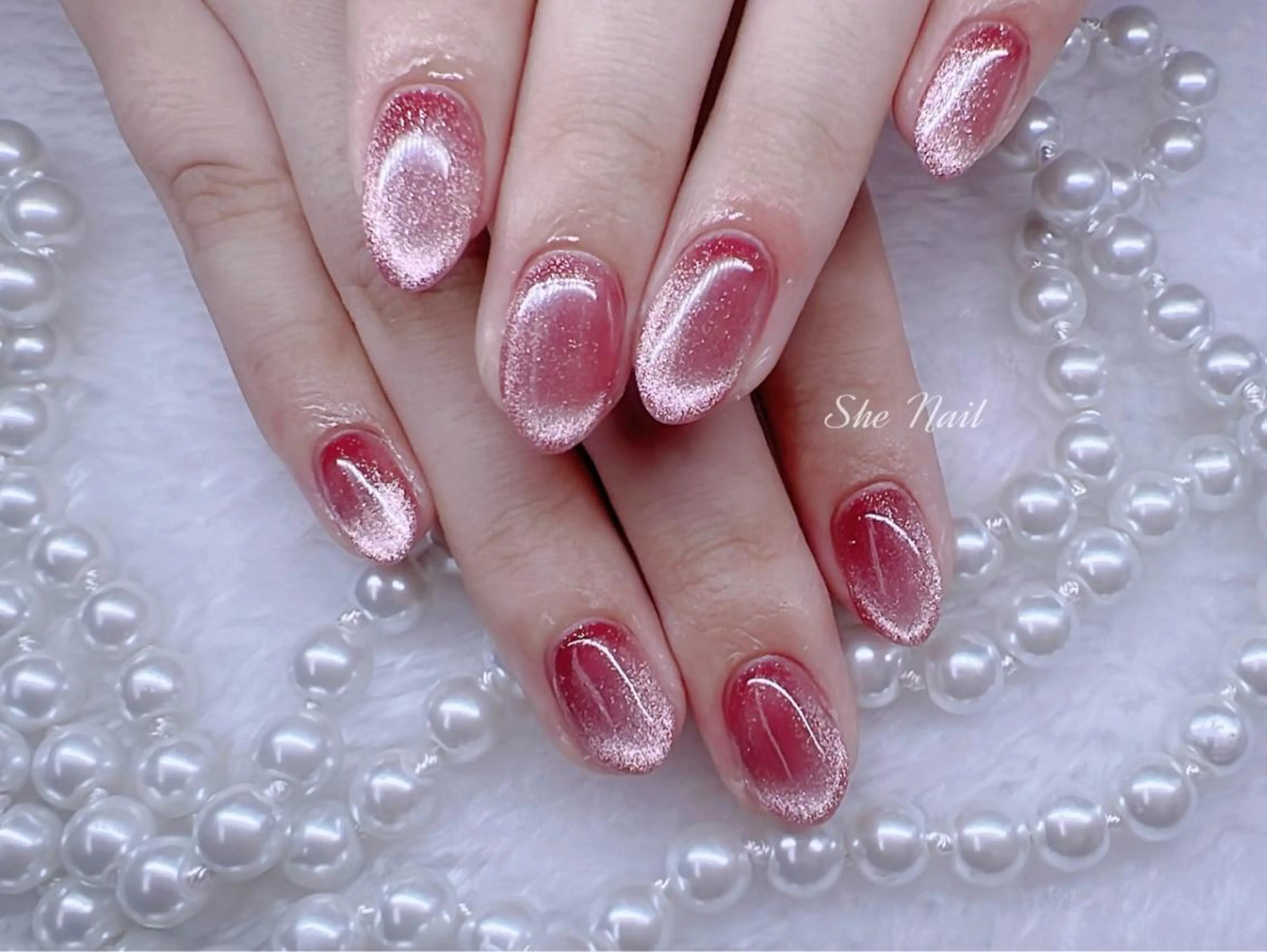 ネイル チークネイル 長さ出し グラデーション ラメ(グリッター) ラメグラデーション ハンドネイル She   Nail所属・ISA_ BELLAのネイルデザイン