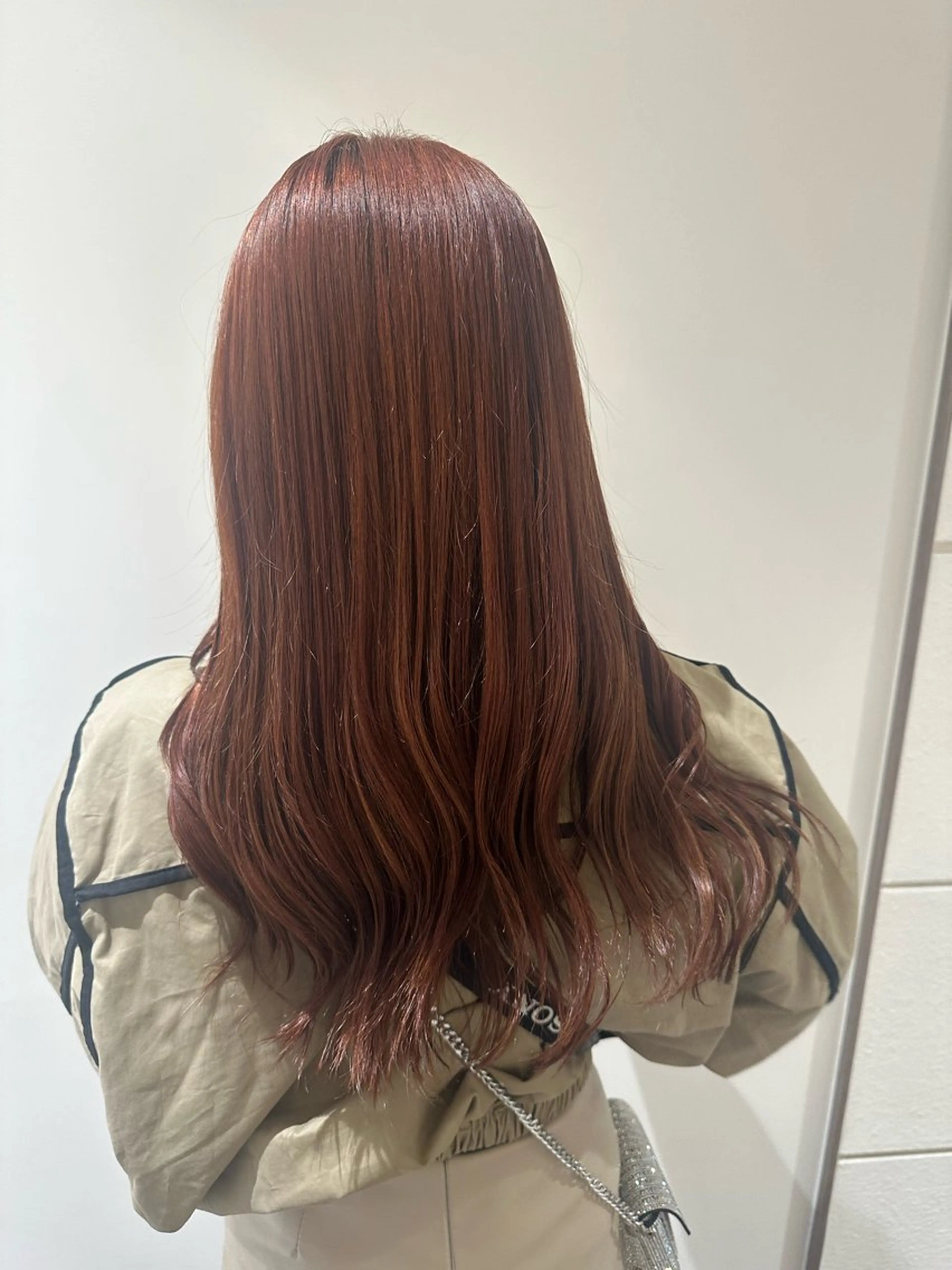 ロング カラー タイトボブ個性派カラ ーAKANEのヘアスタイル