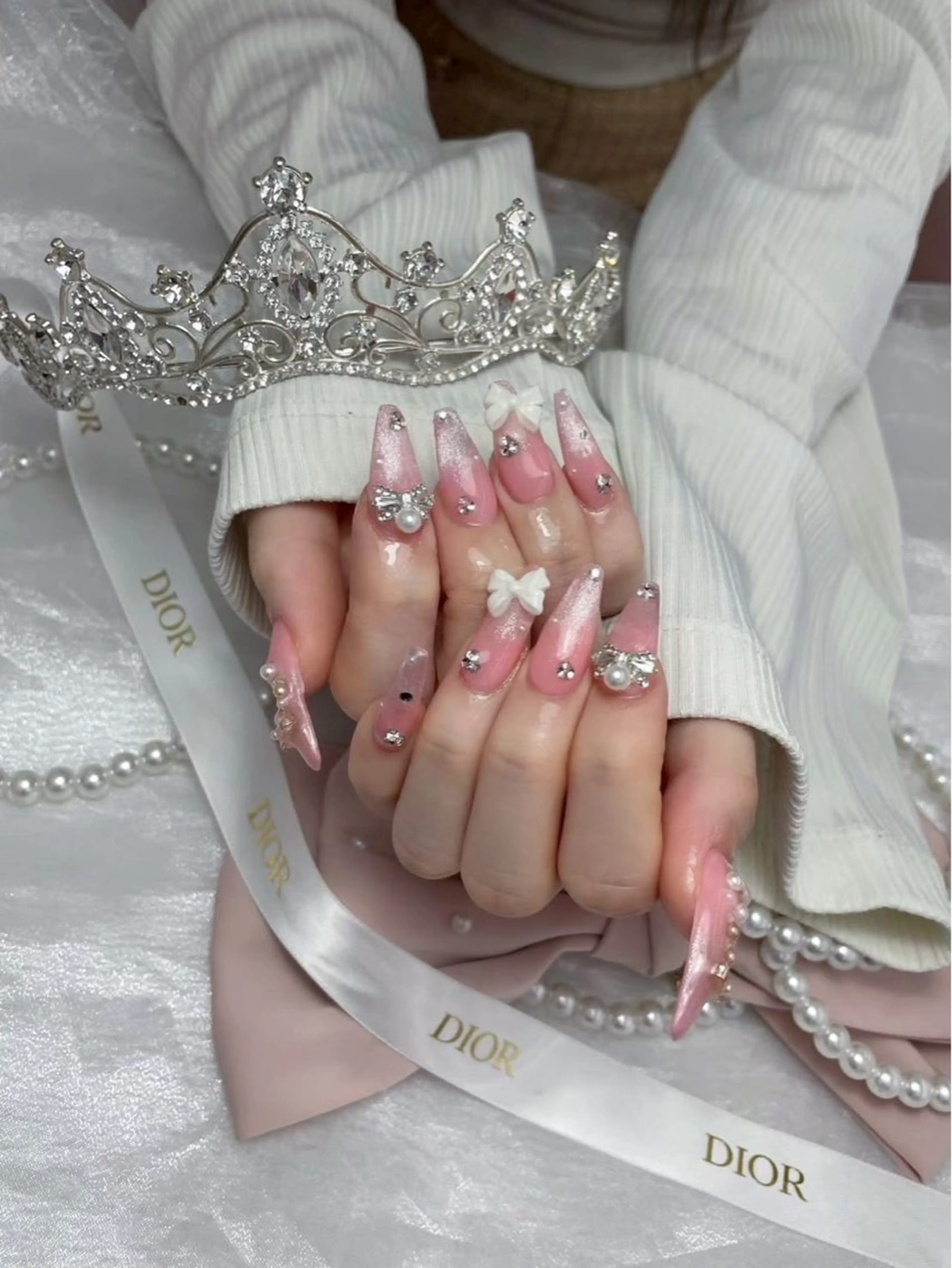 カラー グラデーションカラー ピンクカラー ハンドネイル AIN Nailのネイルデザイン
