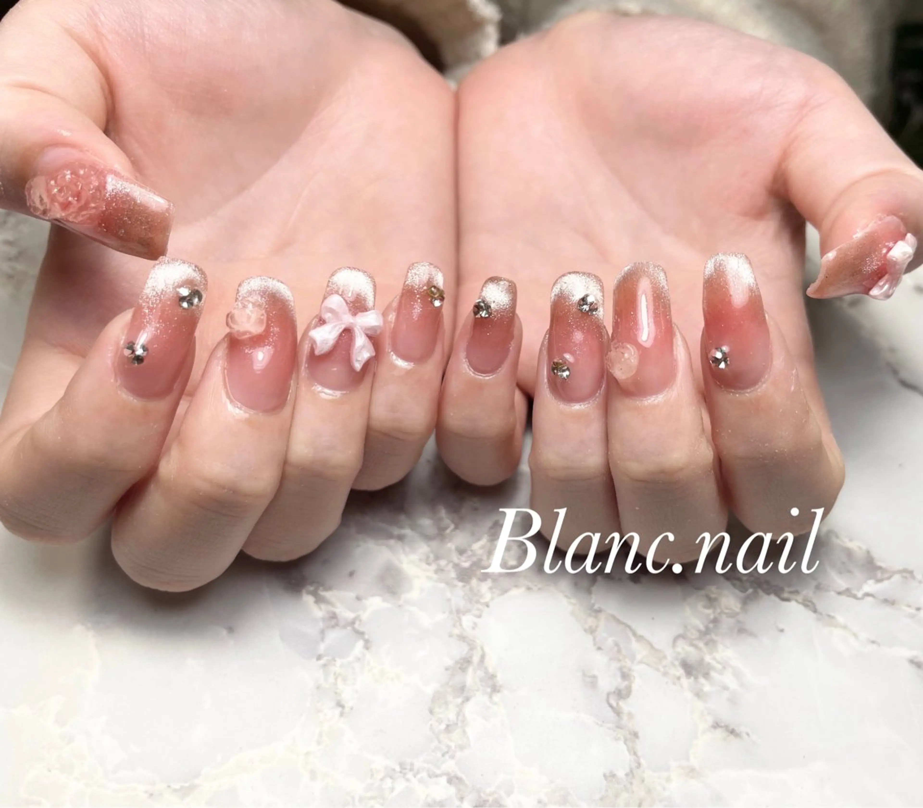 ネイル チークネイル ジェルネイル マグネットネイル ニュアンスネイル パラジェル ハンドネイル BLANC.nail yuuのネイルデザイン