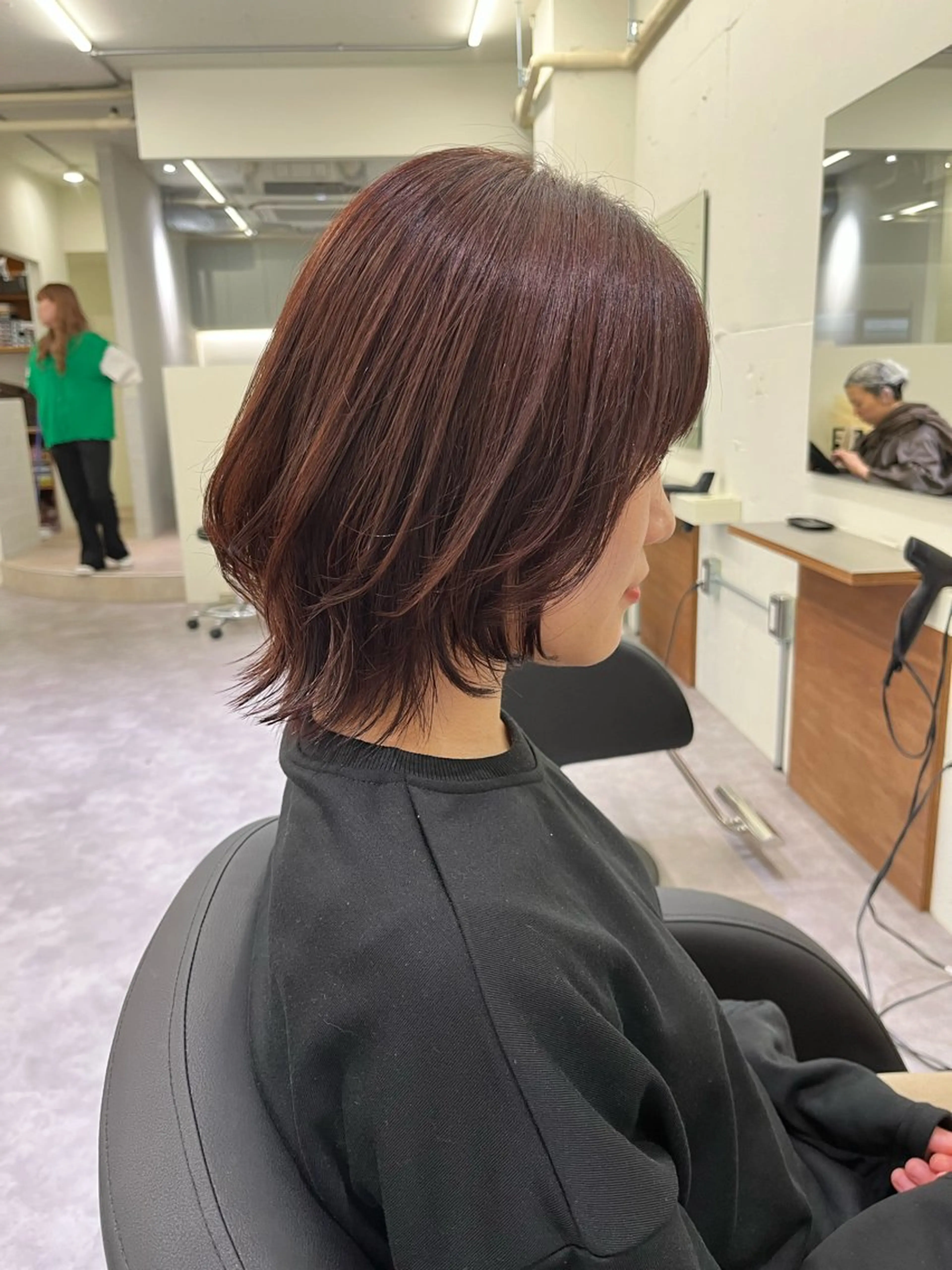 平日ミニモ限定！！カット+髪質再生トリートメント6,000円！！の写真