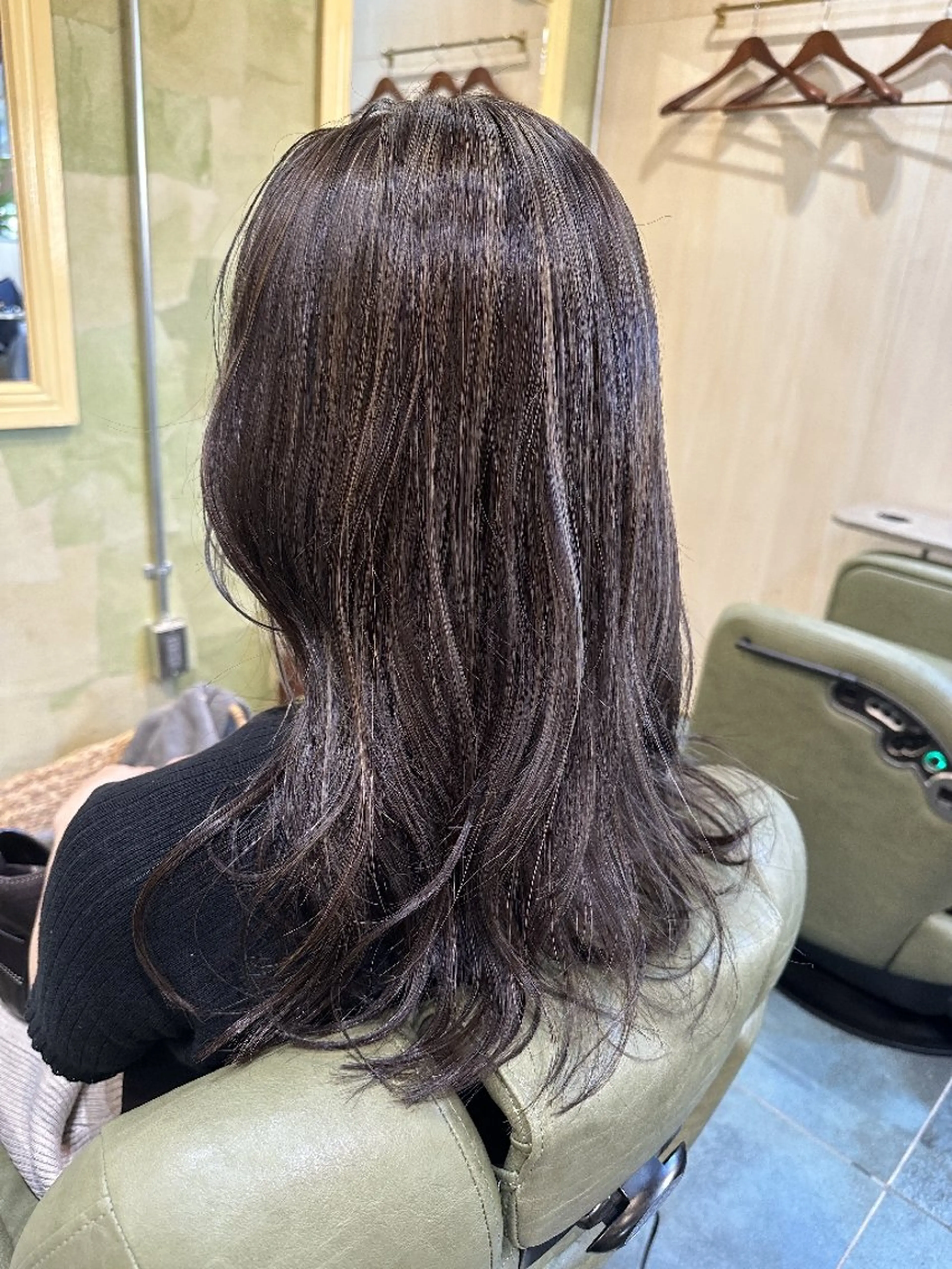 ミディアム ハイライト カット ヘアカラー 川端 智治のヘアスタイル