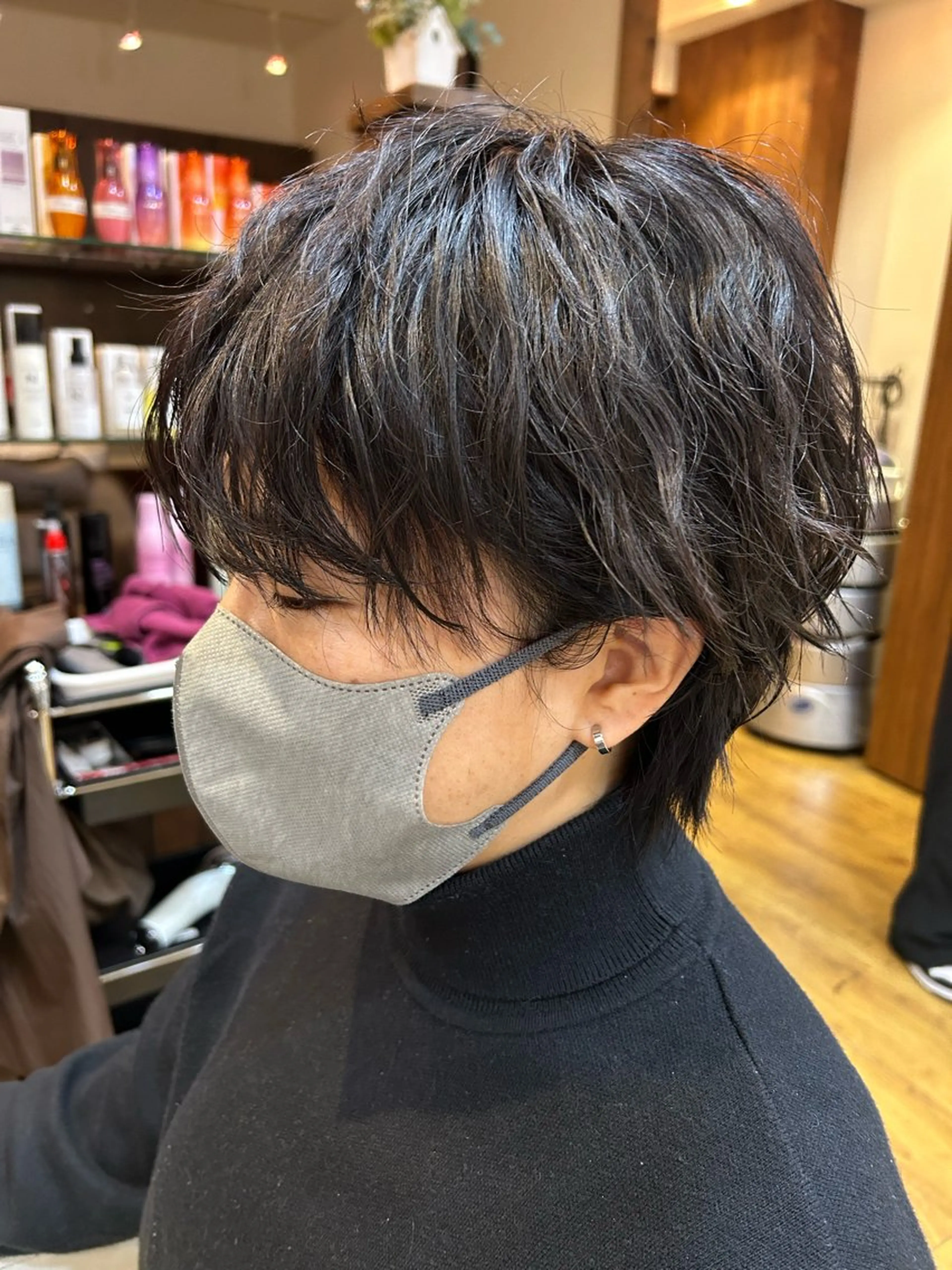 ショート メンズ 根岸 真奈美のヘアスタイル