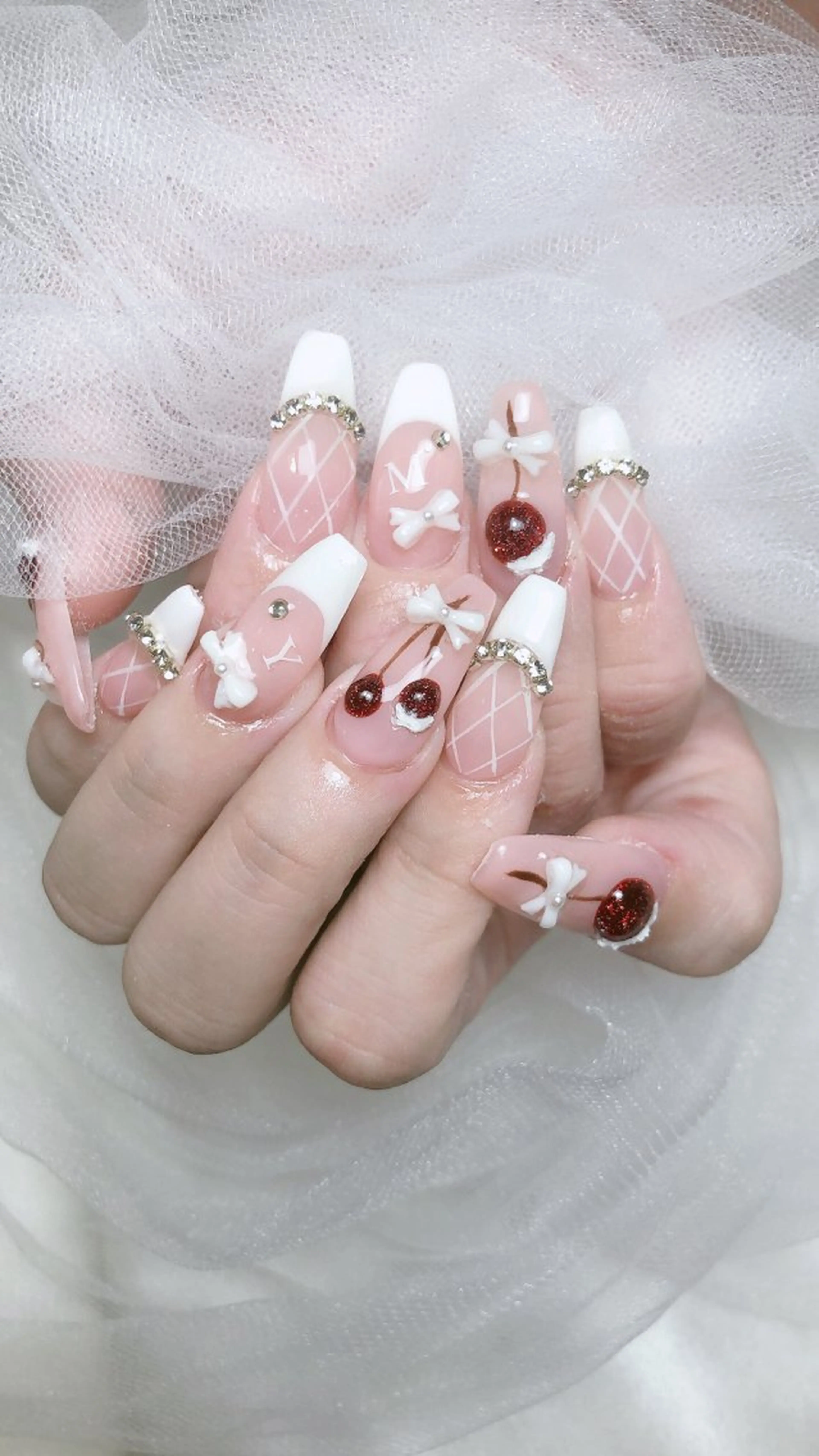 ネイル ハンドネイル LR.ONE ヨウのネイルデザイン