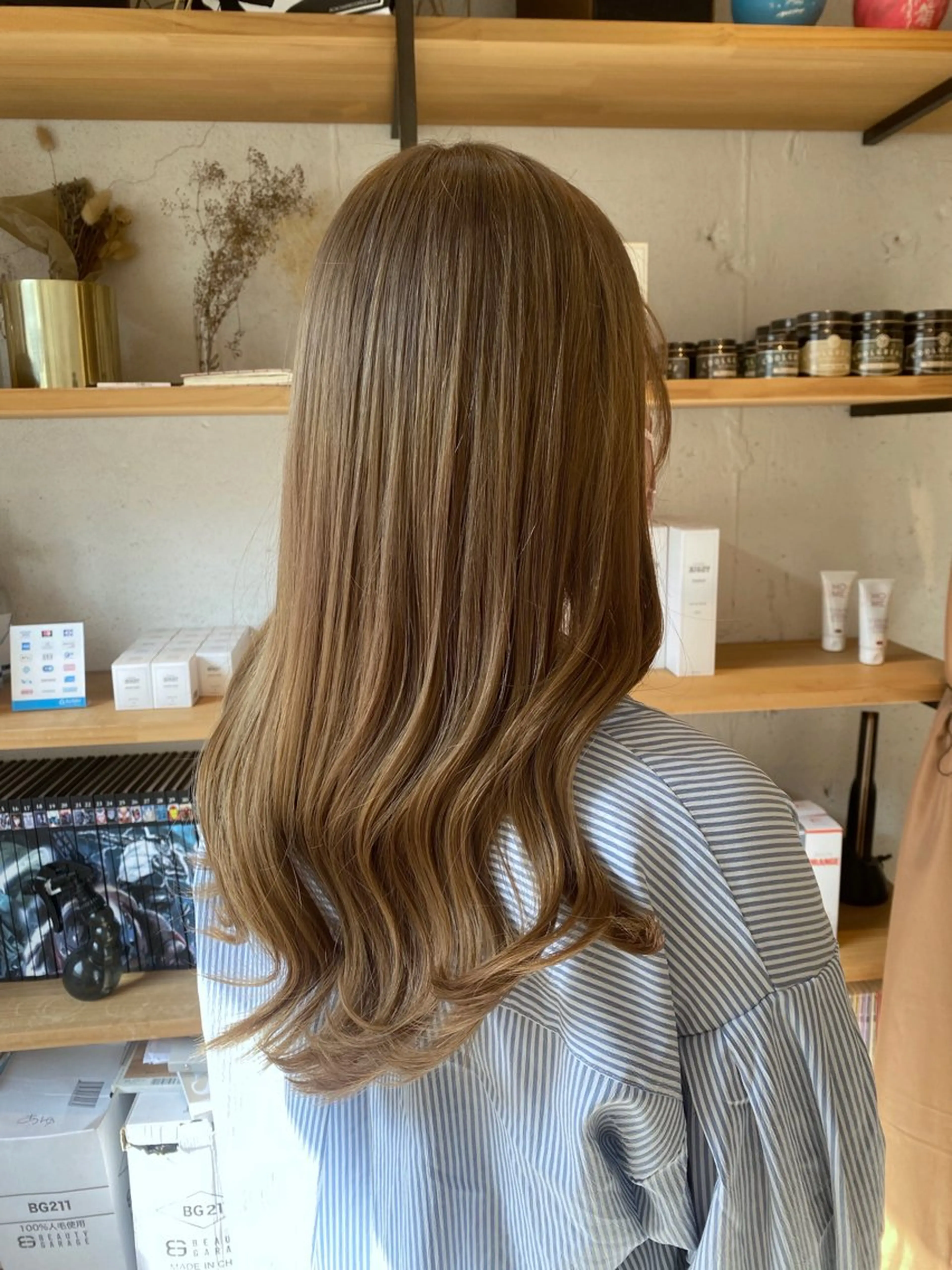 ロング カラー アシカガ ヨウコのヘアスタイル