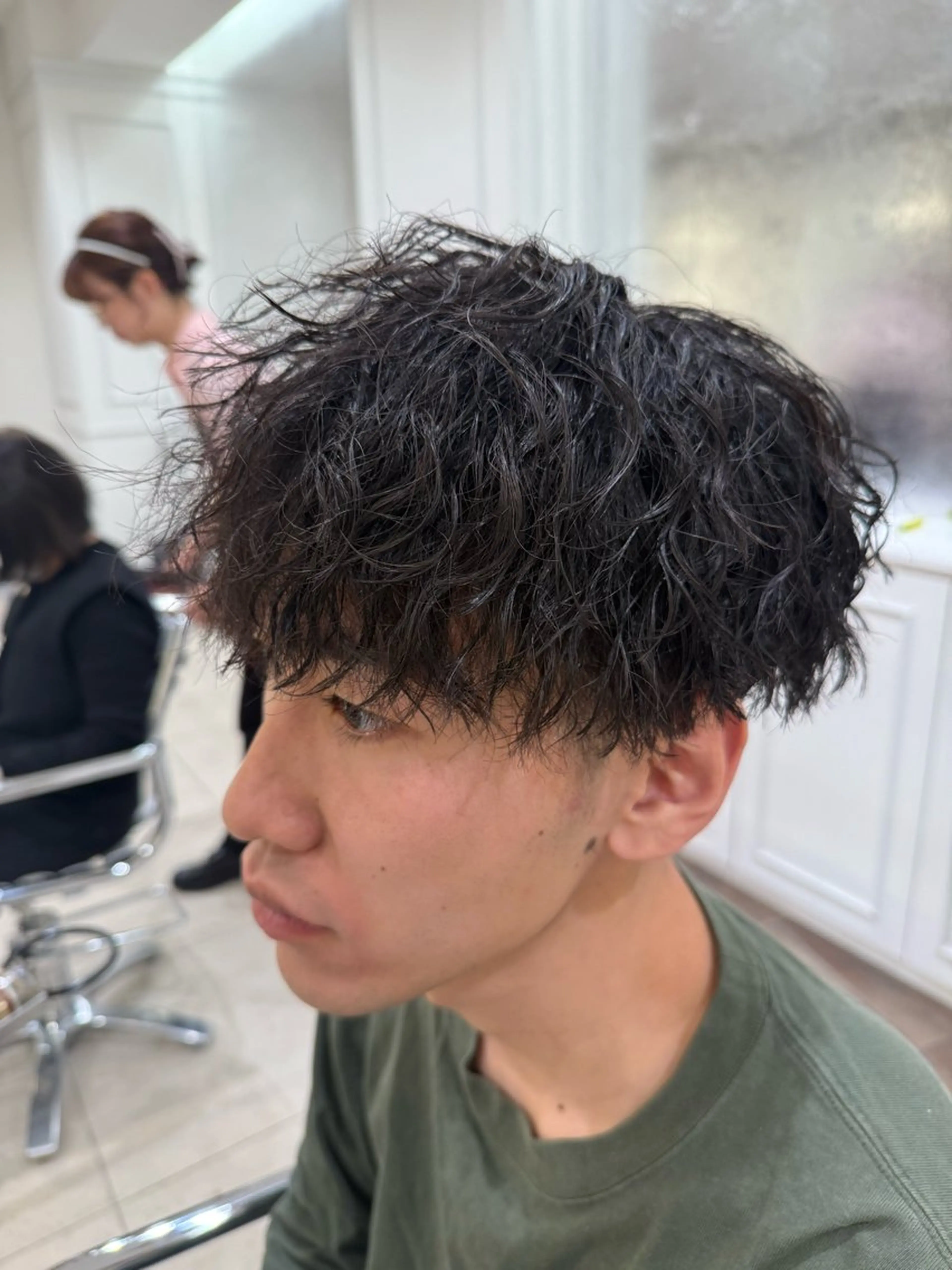 パーマ メンズ カット パーマ トリートメント スパイラル波巻き パーマ井本汰壱のヘアスタイル