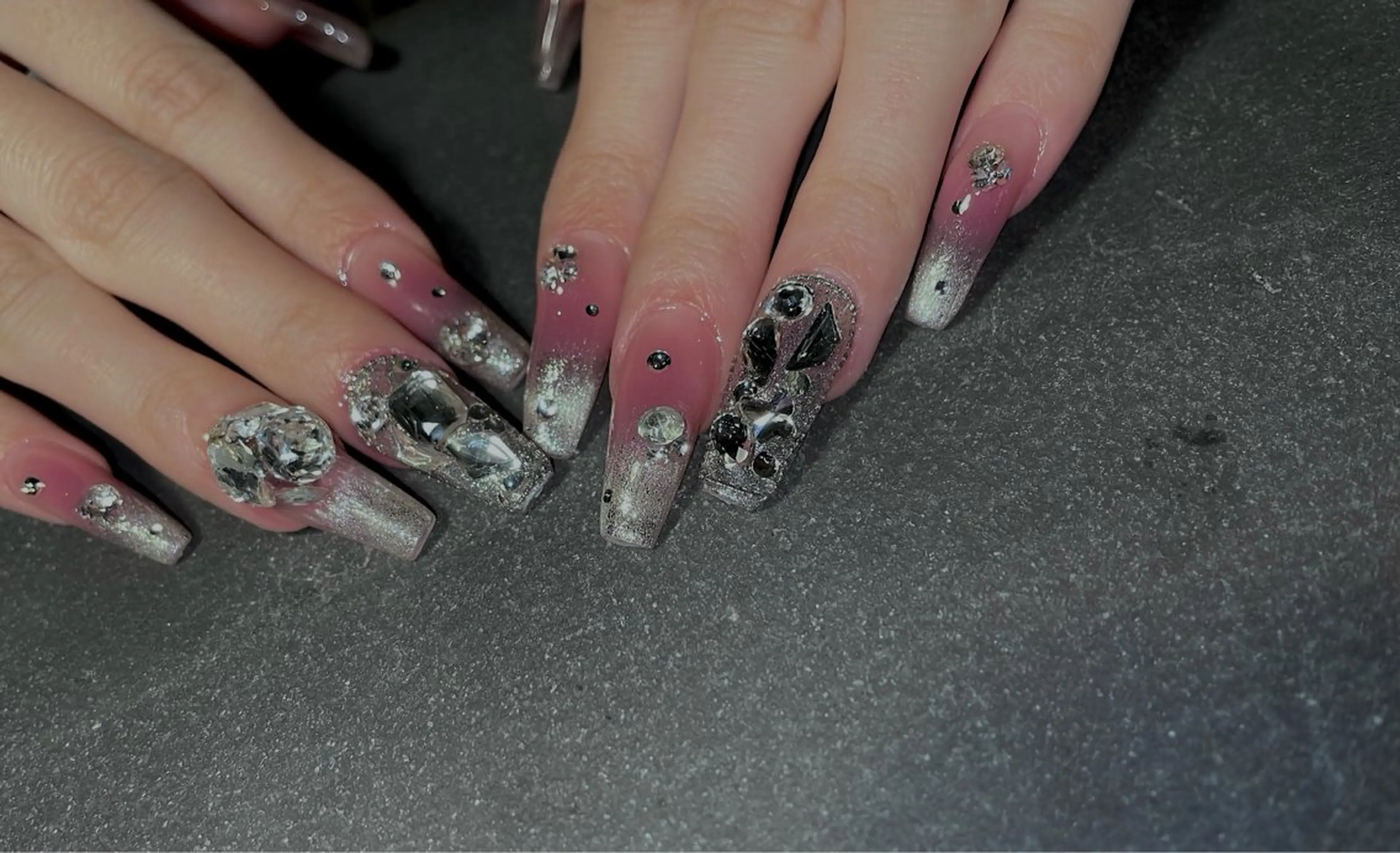 ネイル Spiky とうげ ふうかのネイルデザイン