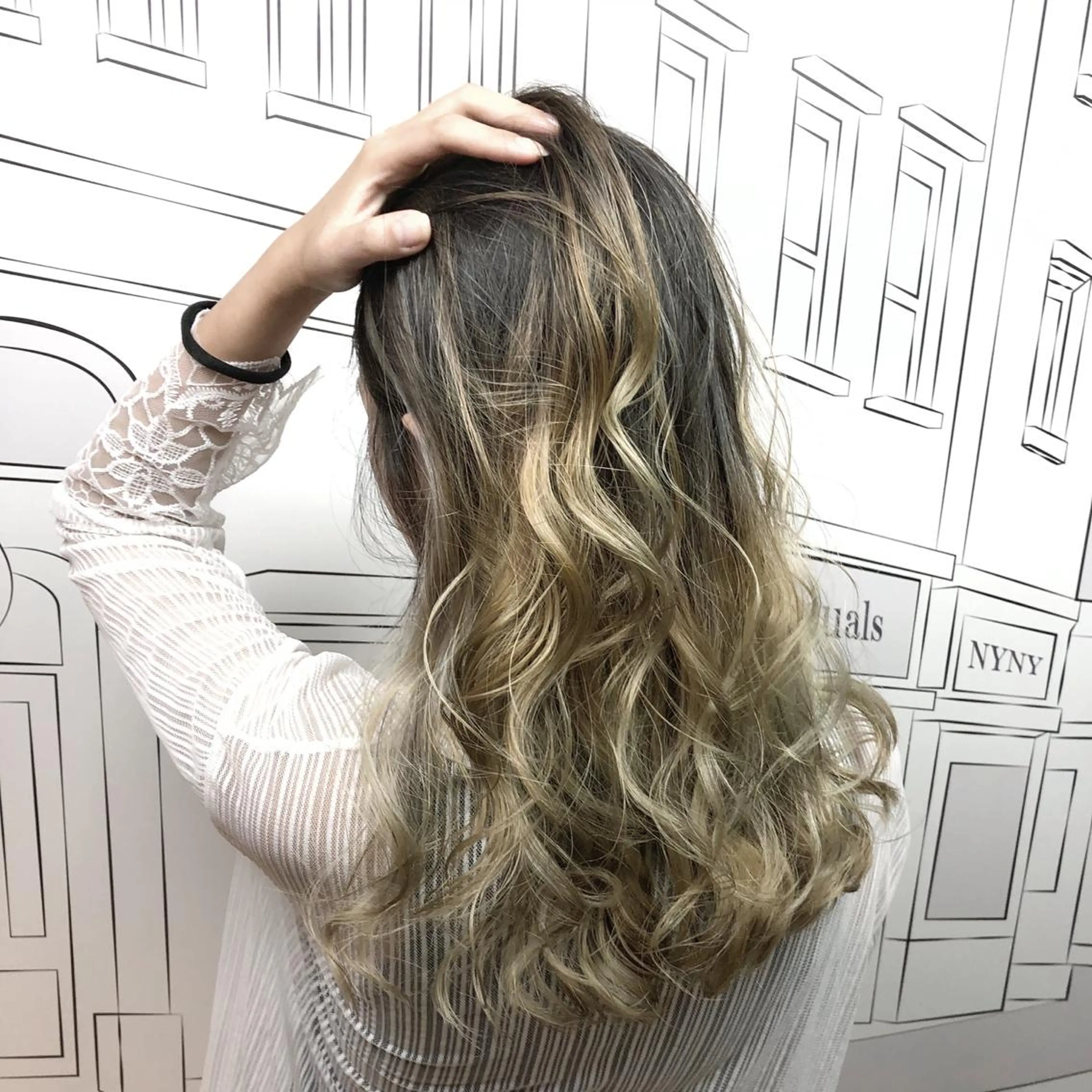 セミロング カラー バレイヤージュ ブロンド レイヤーカット レイヤー⭐️カラー ⭐️平川雅史のヘアスタイル