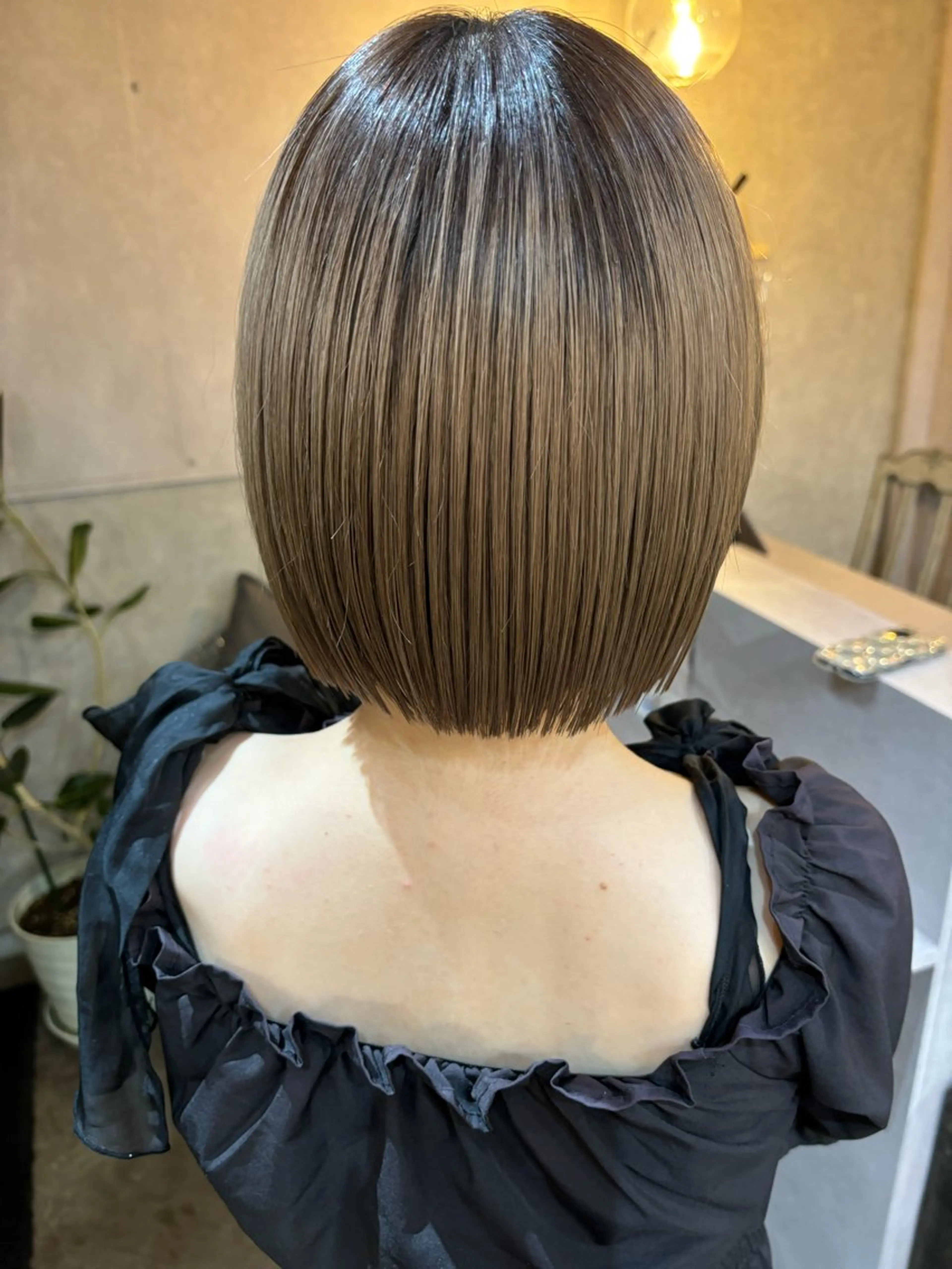 ショート カラー ハイトーンカラー 💜髪質改善/ 艶カラー/ミナ🩷のヘアスタイル