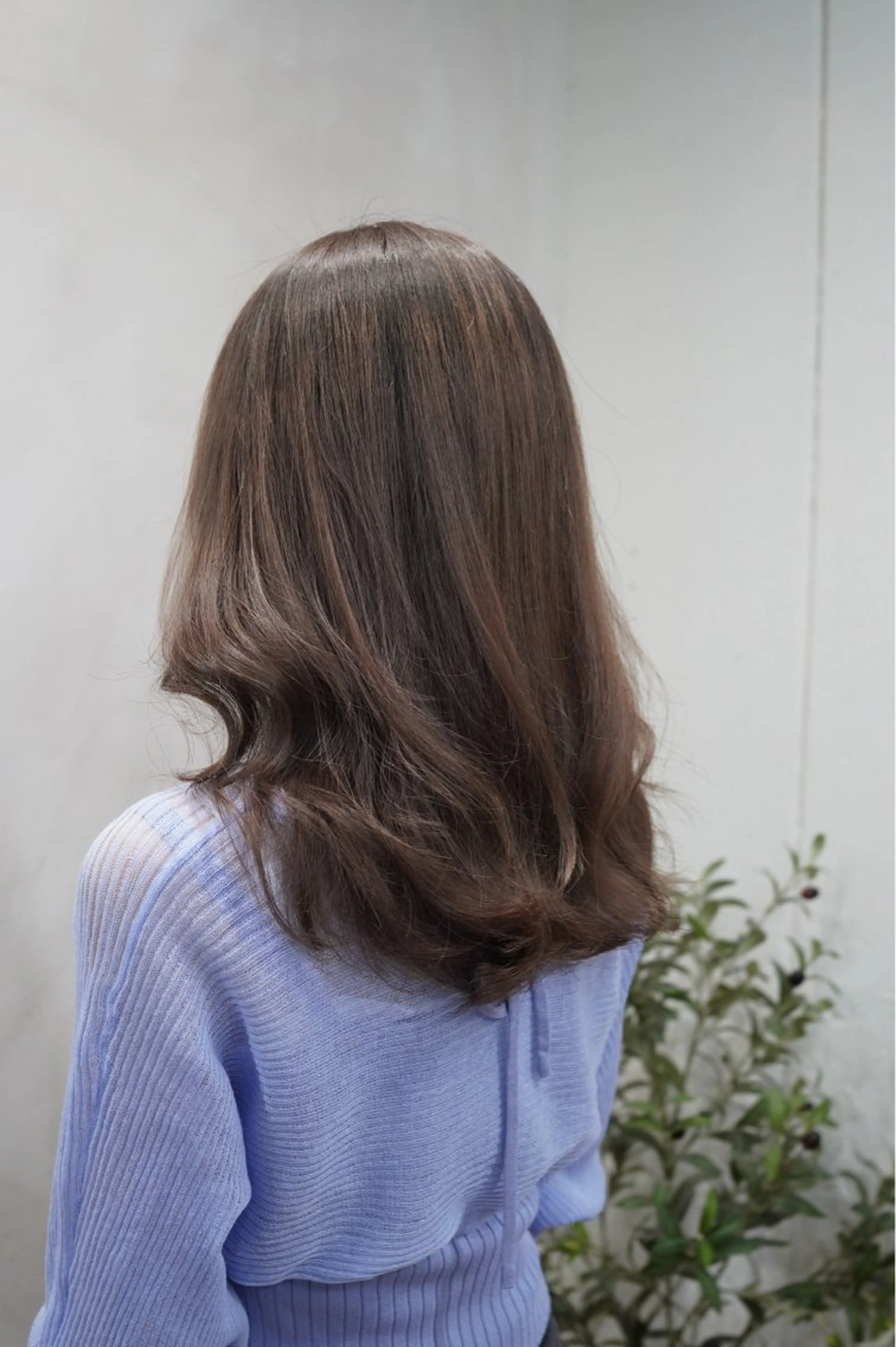 ミディアム カラー ベージュカラー ヘアカラー トリートメント レイヤーカット/ 艶カラー/みらいのヘアスタイル
