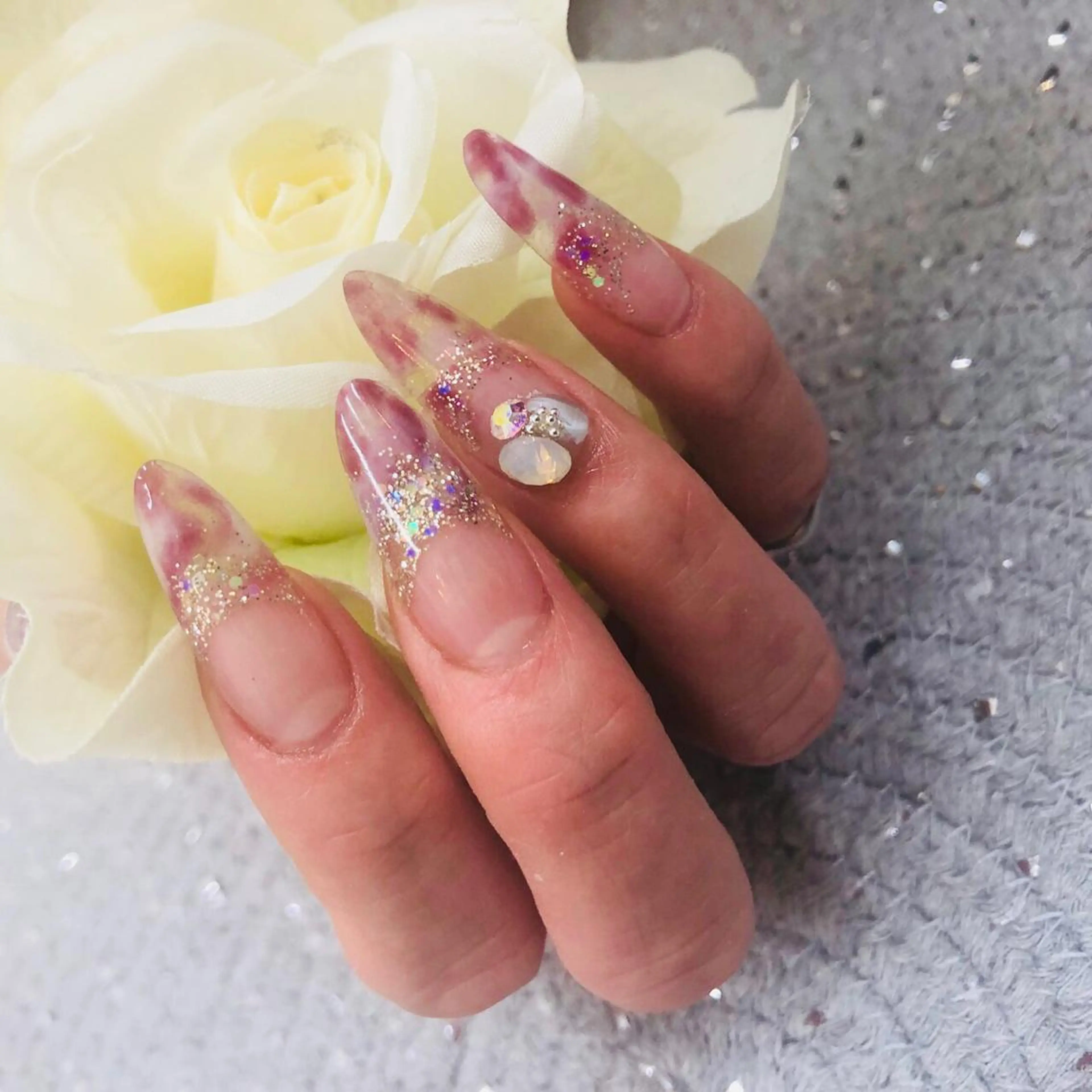 ネイル ラメ(グリッター) 大理石ネイル(マーブル) スカルプネイル ストーンネイル ハンドネイル 石原 夕華のネイルデザイン