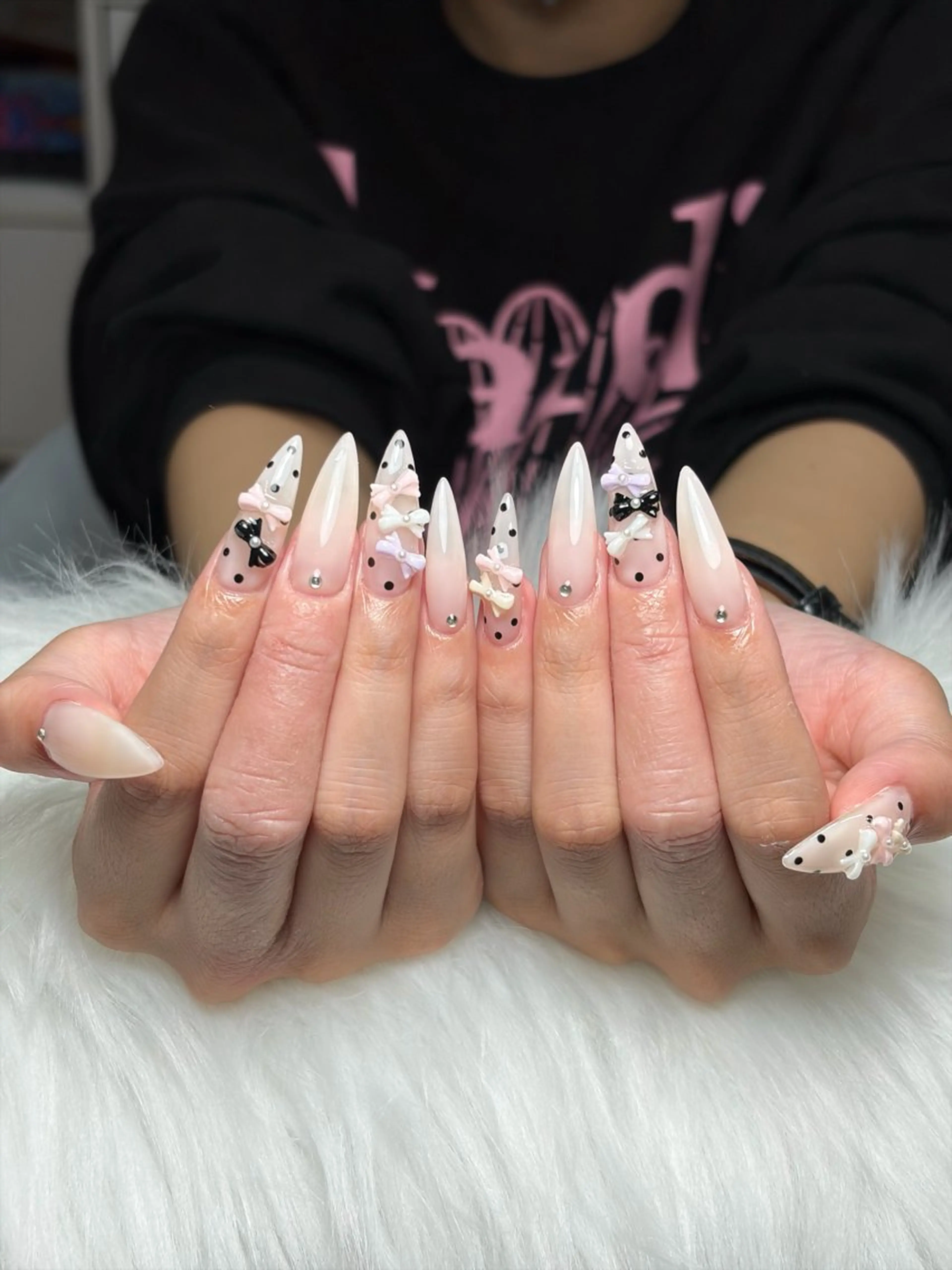 ネイル アートネイル 長さ出し ジェルネイル マグネットネイル ニュアンスネイル Cloudy Chan Nailのネイルデザイン
