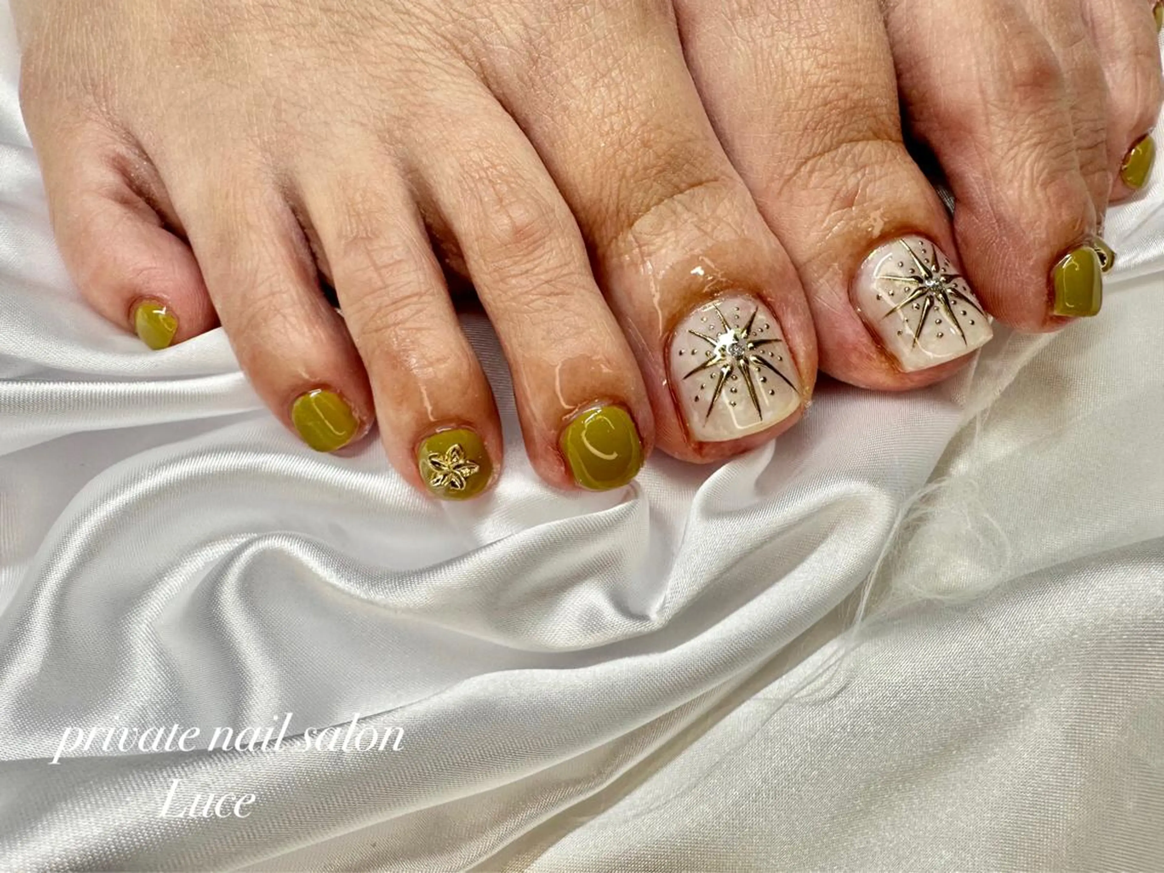 ネイル フットネイル nailsalon Luce🕊️のネイルデザイン