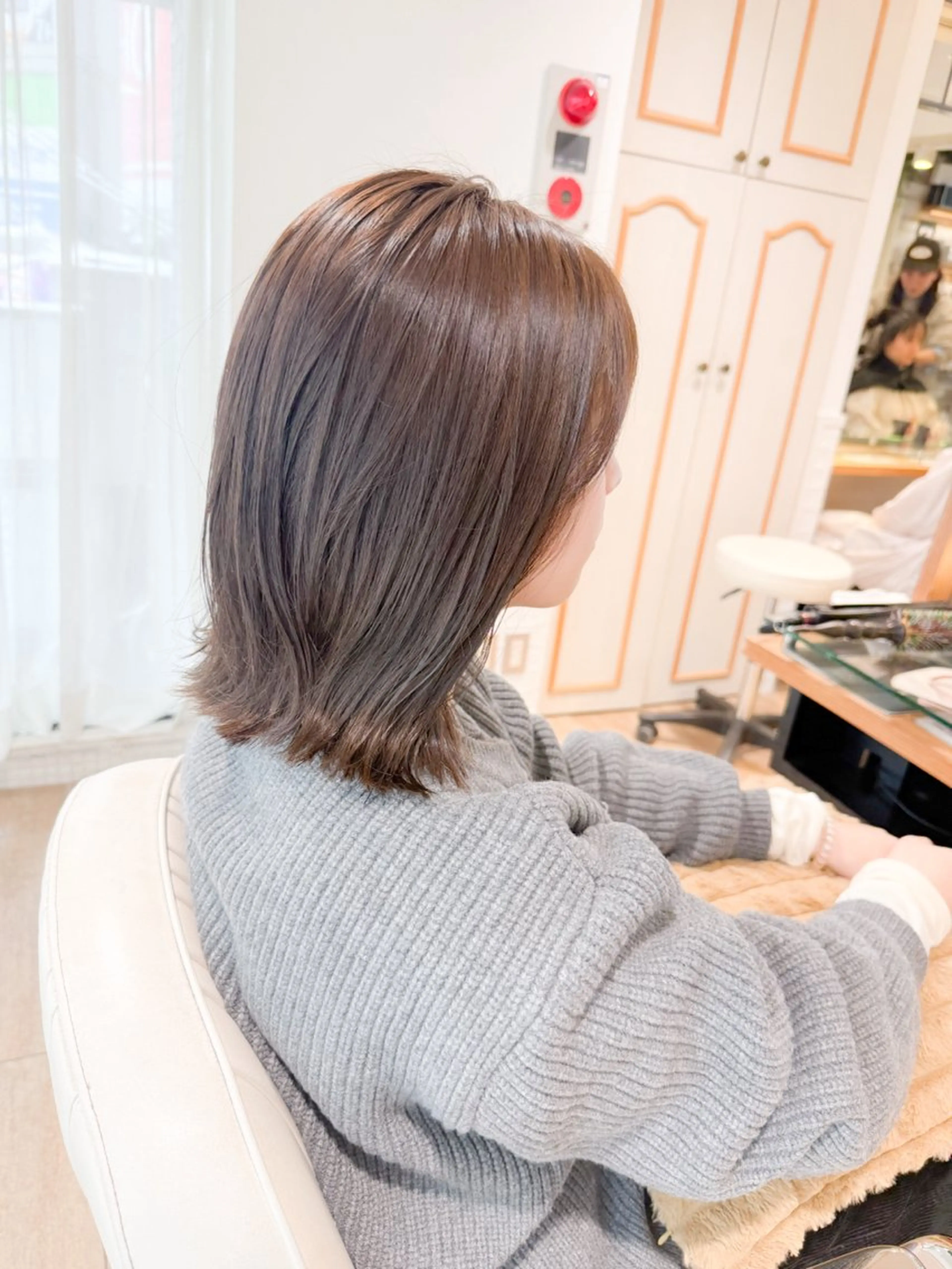 ミディアム カラー ベージュカラー ミルクティーベージュ カット ヘアカラー トリートメント ✨カラー支持No.1 🧸ワキ カナコ🧸のヘアスタイル
