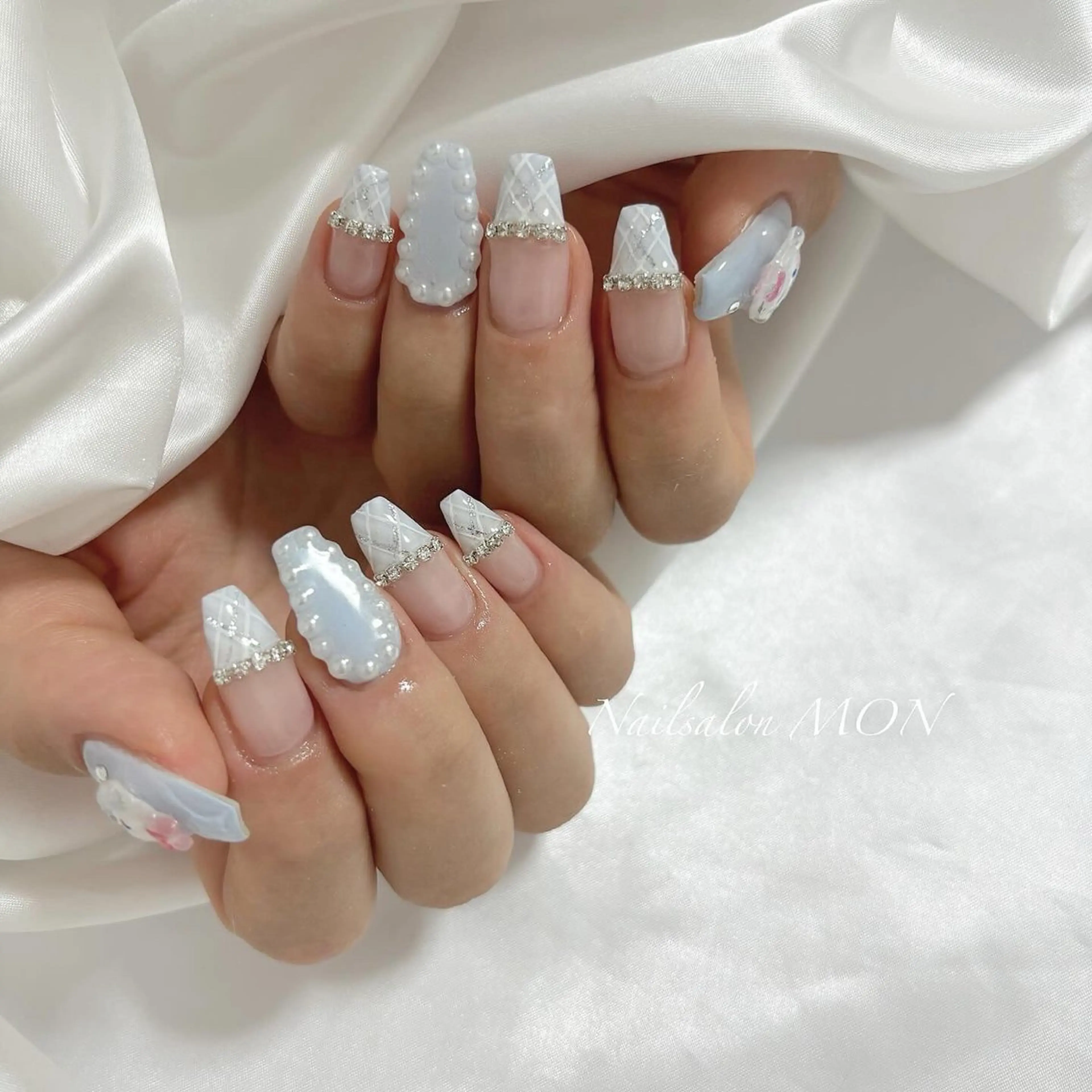 ネイル 持ち込み ストーンネイル ハンドネイル Nailsalon MONのネイルデザイン