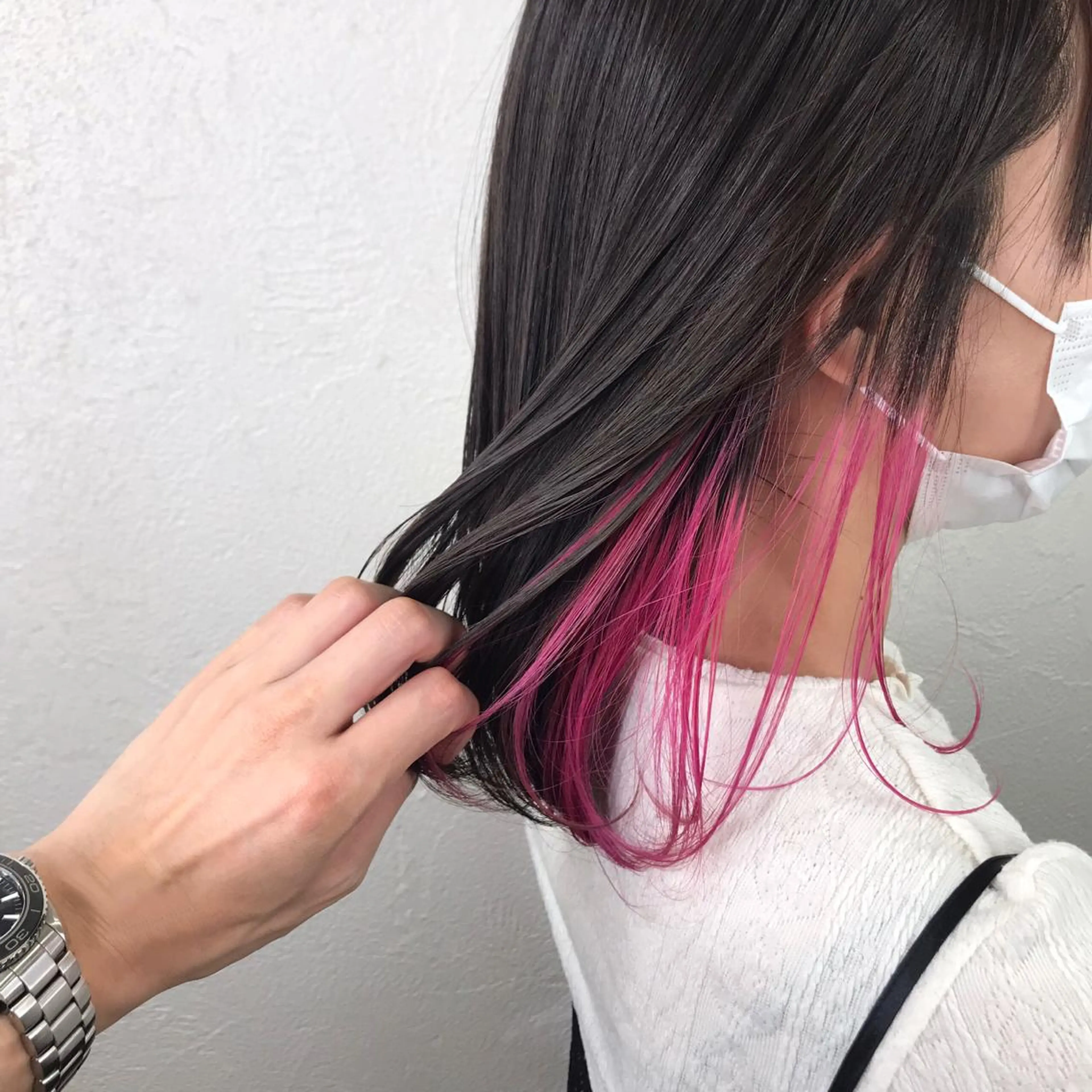 ミディアム カラー インナーカラー ピンクカラー パープルカラー ヘアカラー 樽見 浩司のヘアスタイル