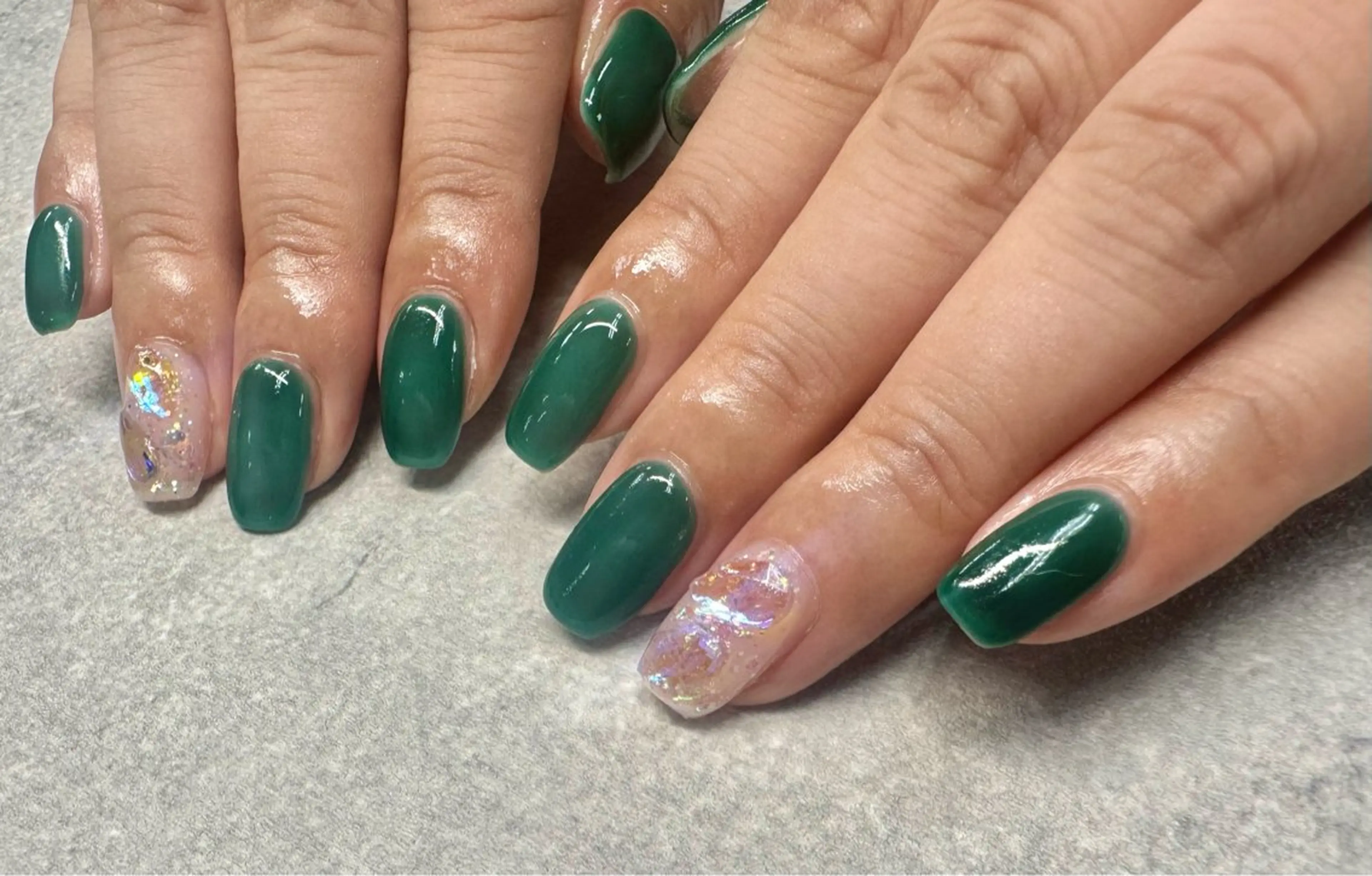 ネイル フットネイル フレンチネイル グラデーション キラキラネイル 韓国ネイル ハンドネイル 高多 瑠美のネイルデザイン