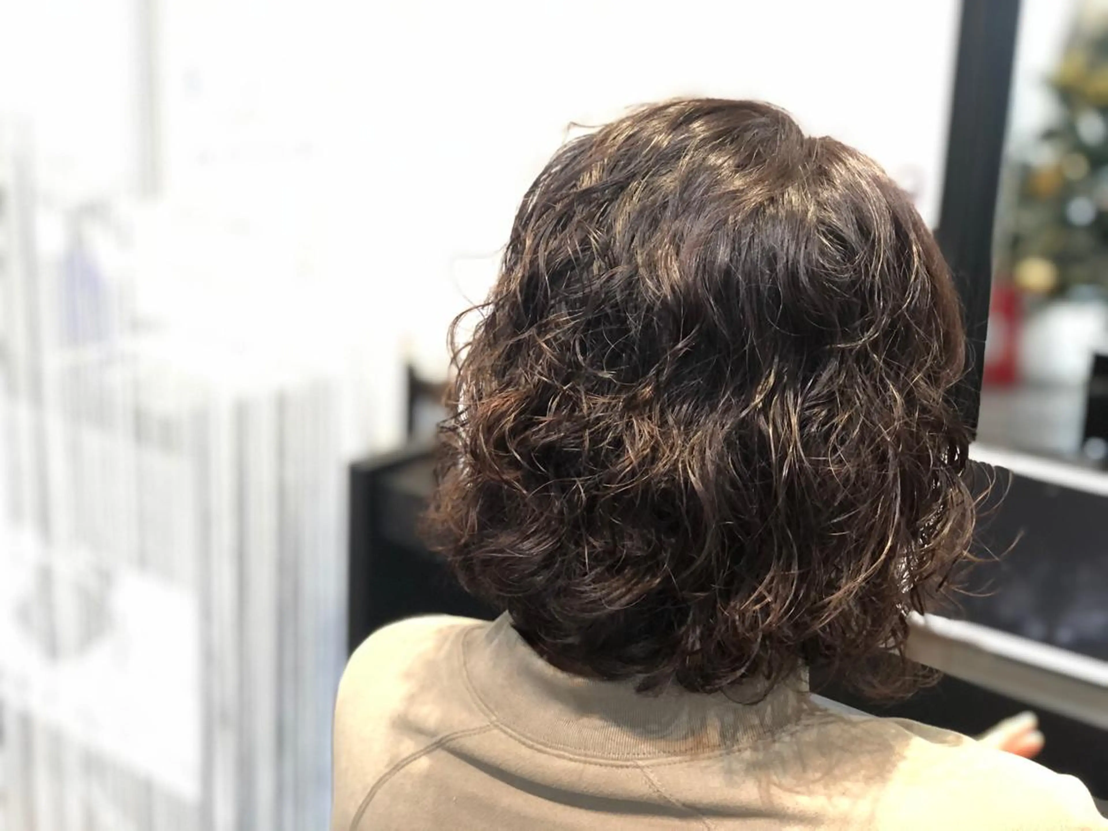 ミディアム パーマ カット パーマ 若泉 真梨のヘアスタイル