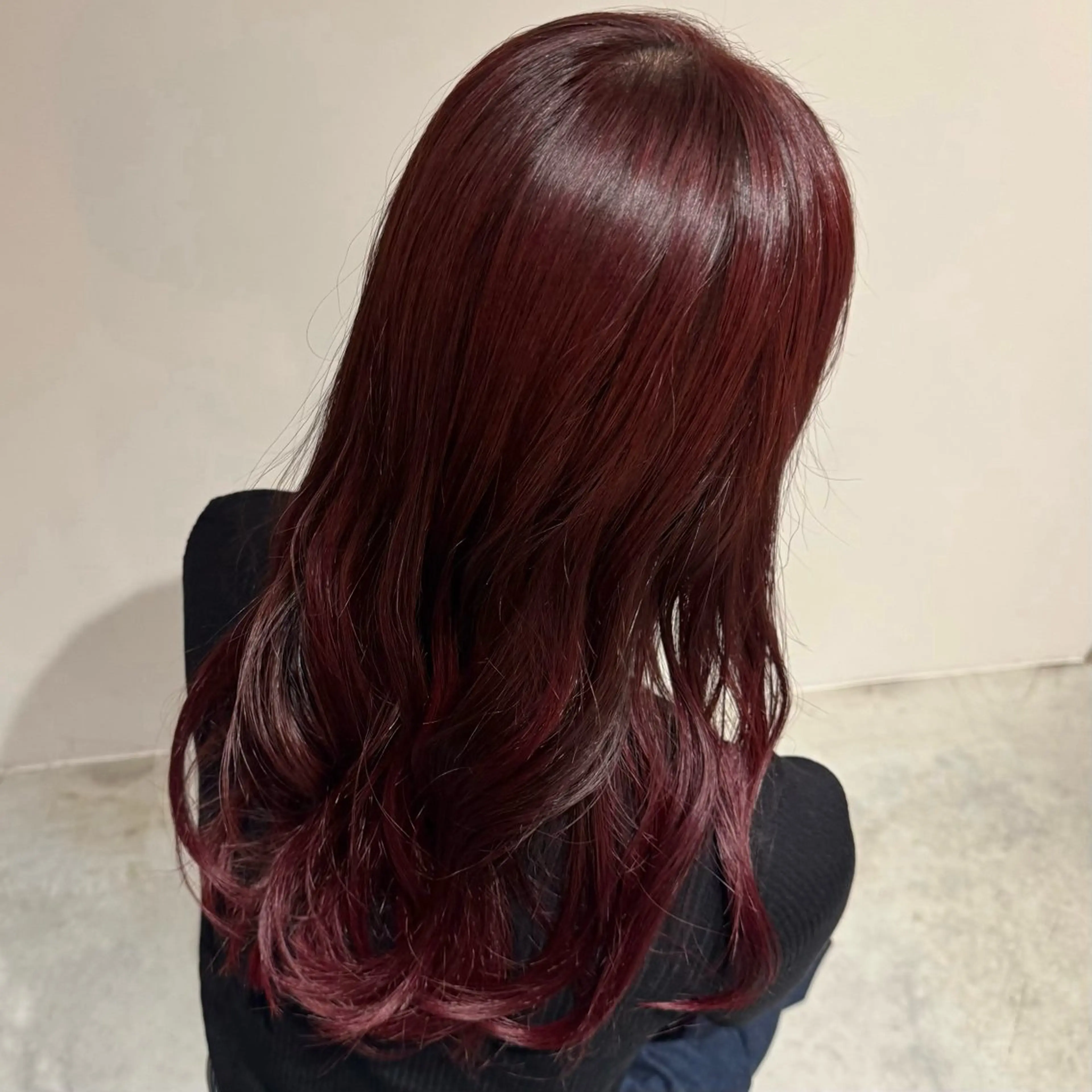 ロング カラー ピンクカラー レッドカラー カット ヘアカラー トリートメント 村田 茉優のヘアスタイル