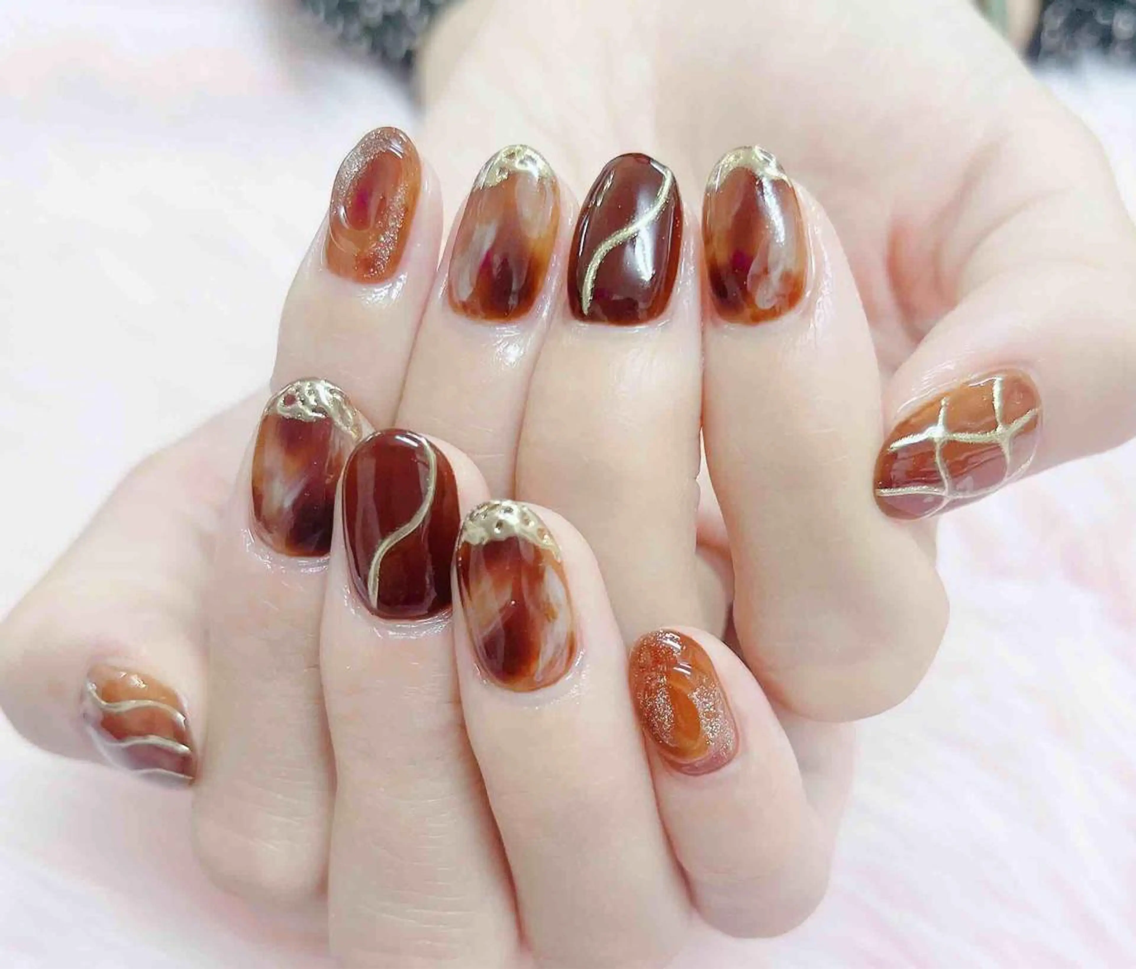 ネイル ハンドネイル MoonNail ユリ🌸のネイルデザイン